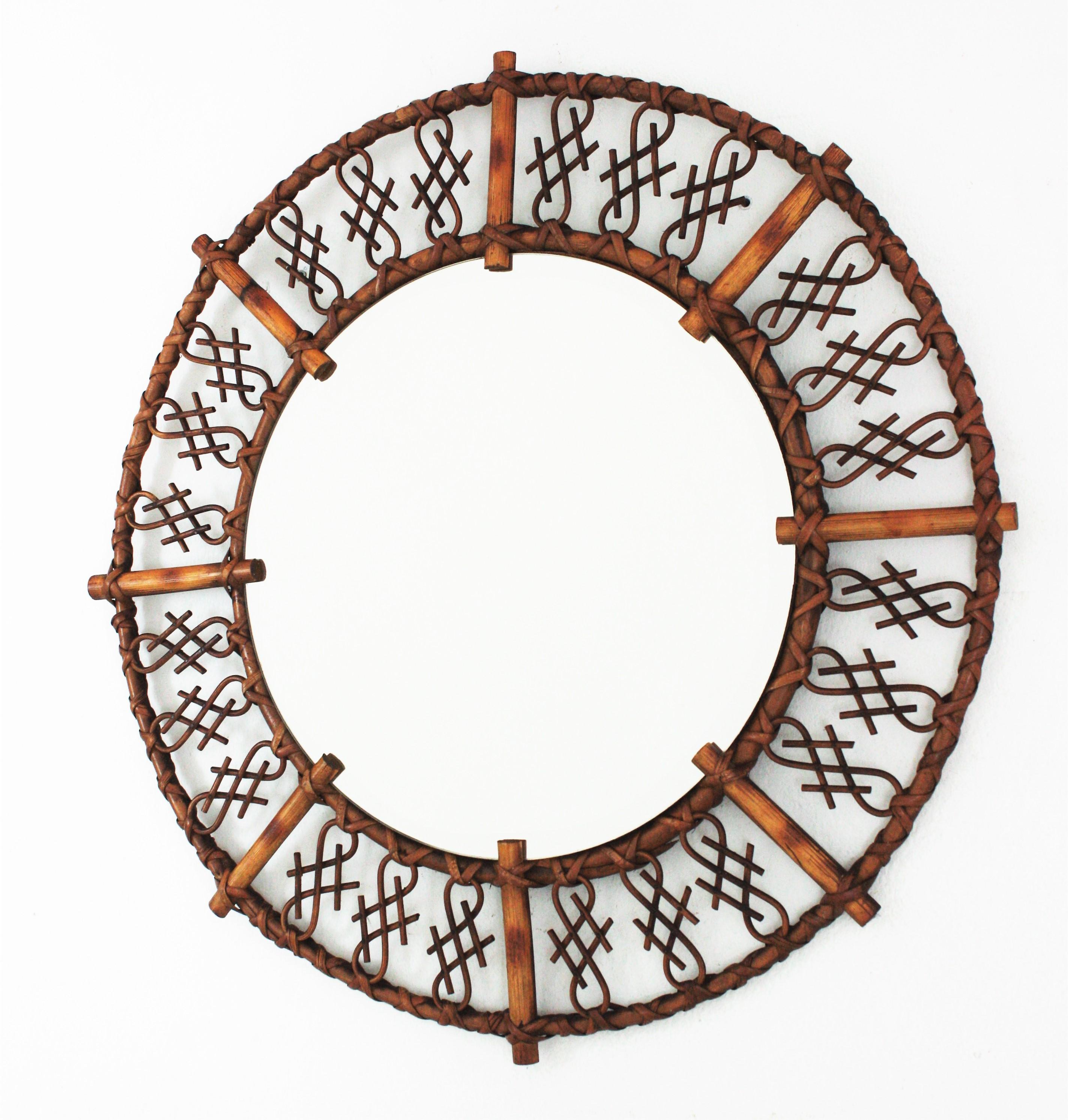 Rattan Bamboo Round Mirror with Chinoiserie Accents, 1960s For Sale 4