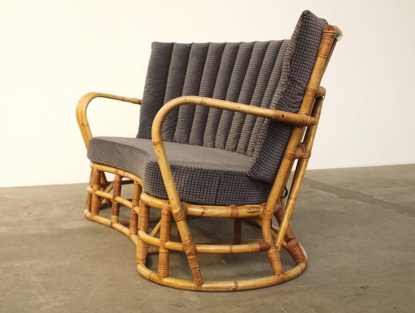 Mid-Century Modern Rattan / Bamboo Sofa in the Style of Travasa  For Sale