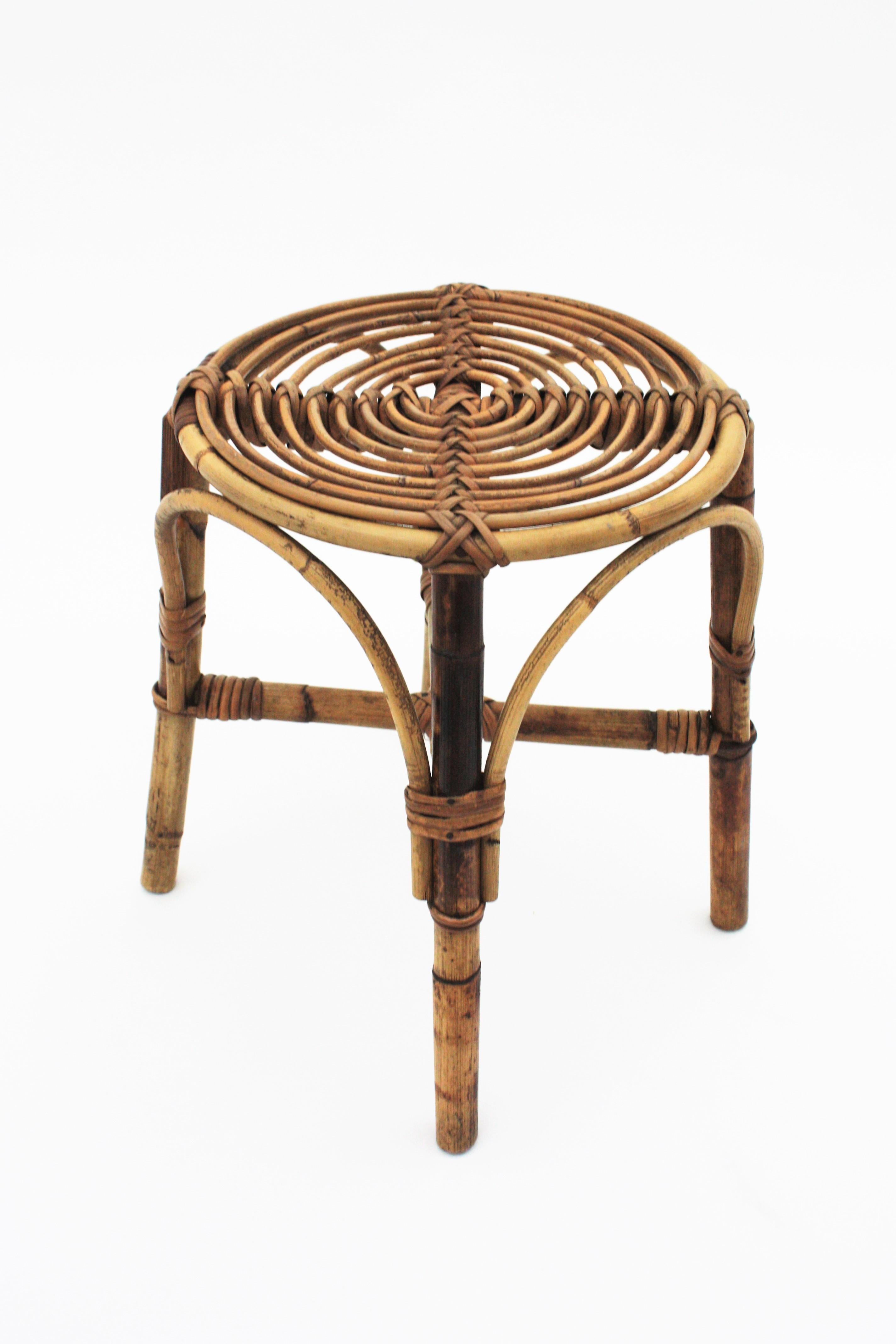 Tabouret en bambou et rotin  Table ou table d'appoint dans le style de Franco Albini en vente 5