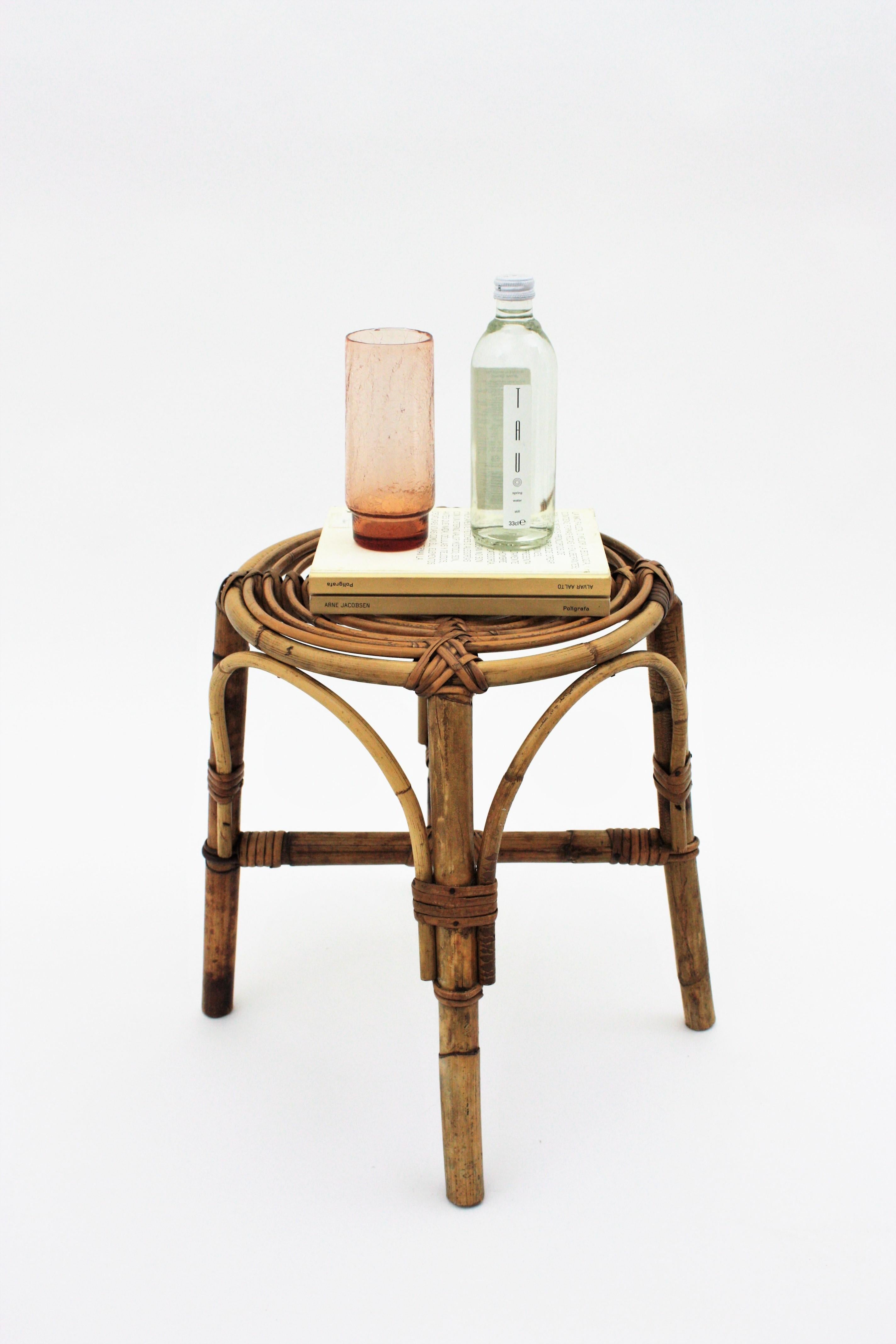 Tabouret en bambou et rotin  Table ou table d'appoint dans le style de Franco Albini en vente 7