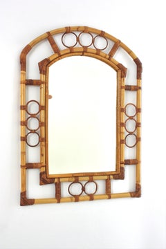 Specchio da parete in rattan e bambù con piano ad arco nello stile di Franco Albini, 1960