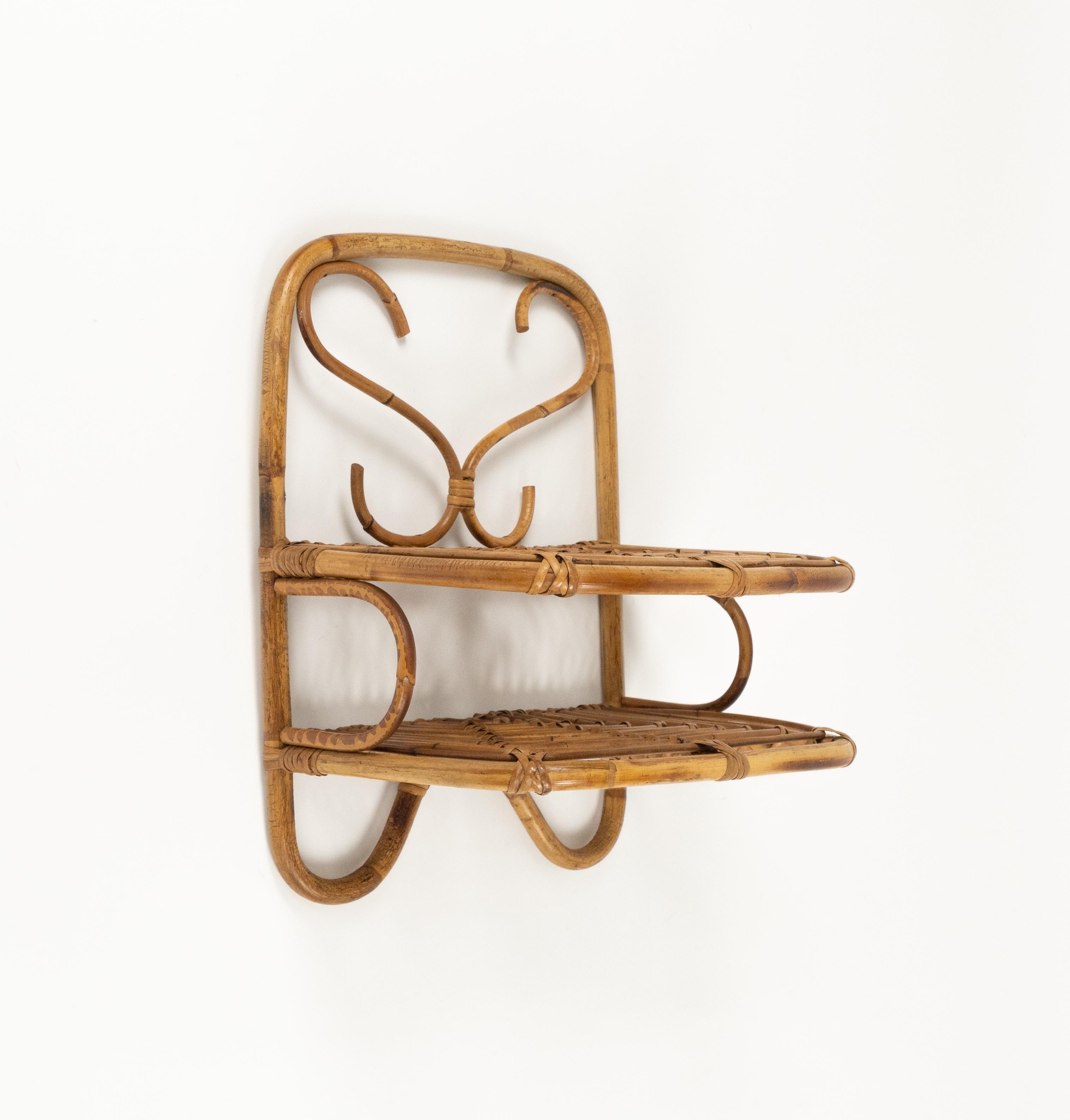 Wandregal oder Hänge-Beistelltisch aus Rattan und Bambus im Franco Albini-Stil, Italien 1960er Jahre im Angebot 2