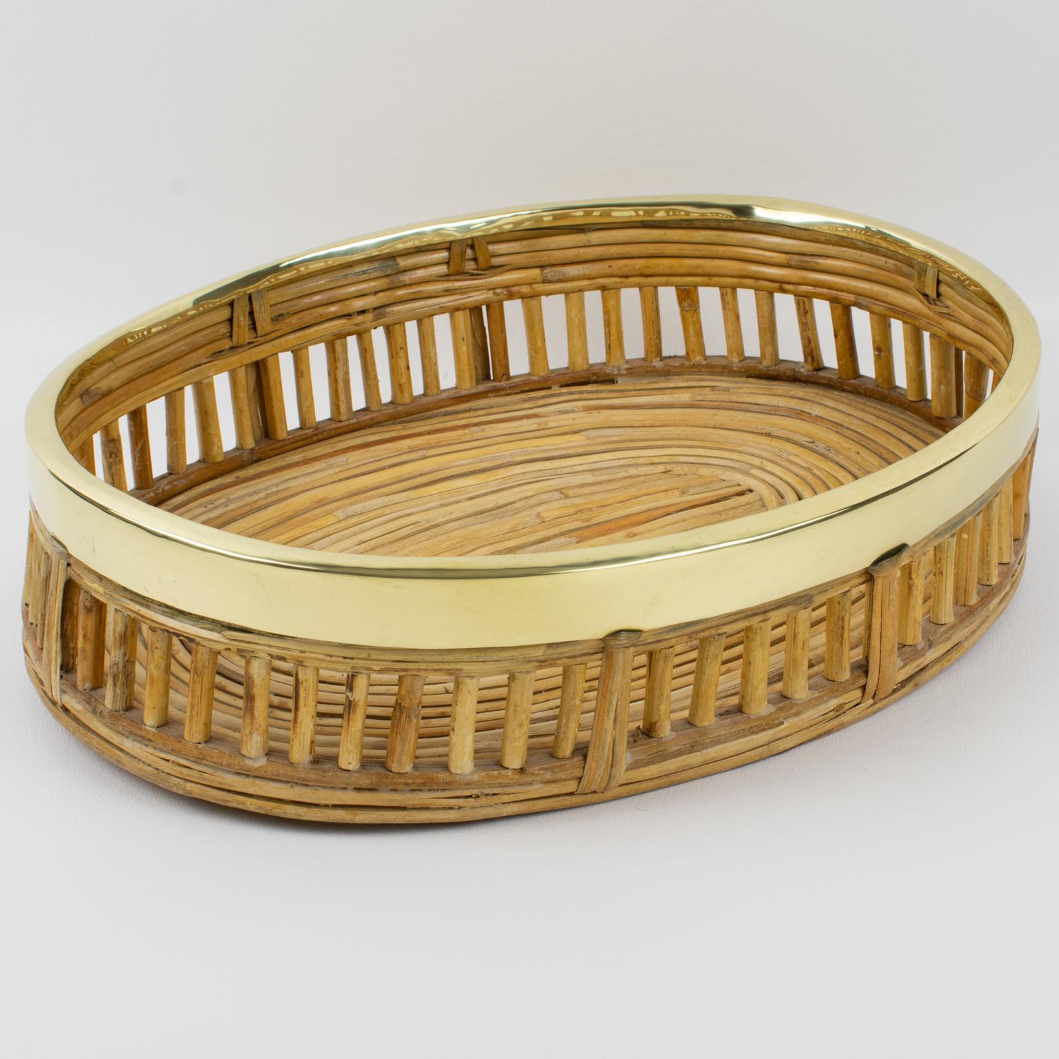 italien Centre de table en rotin, osier de bambou et bol en laiton, Italie, années 1960 en vente