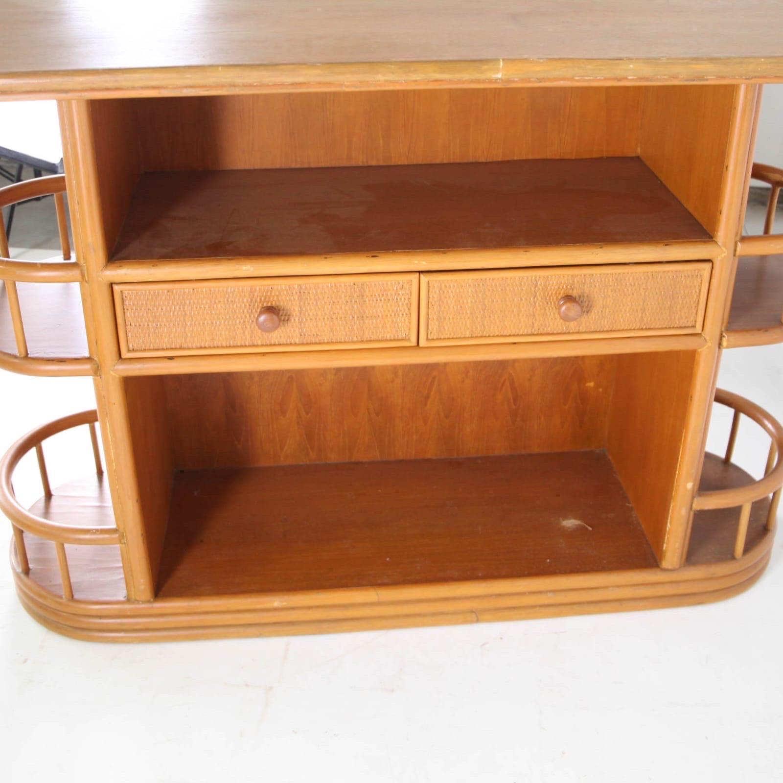 Rattan bar and 3 stools For Sale 3