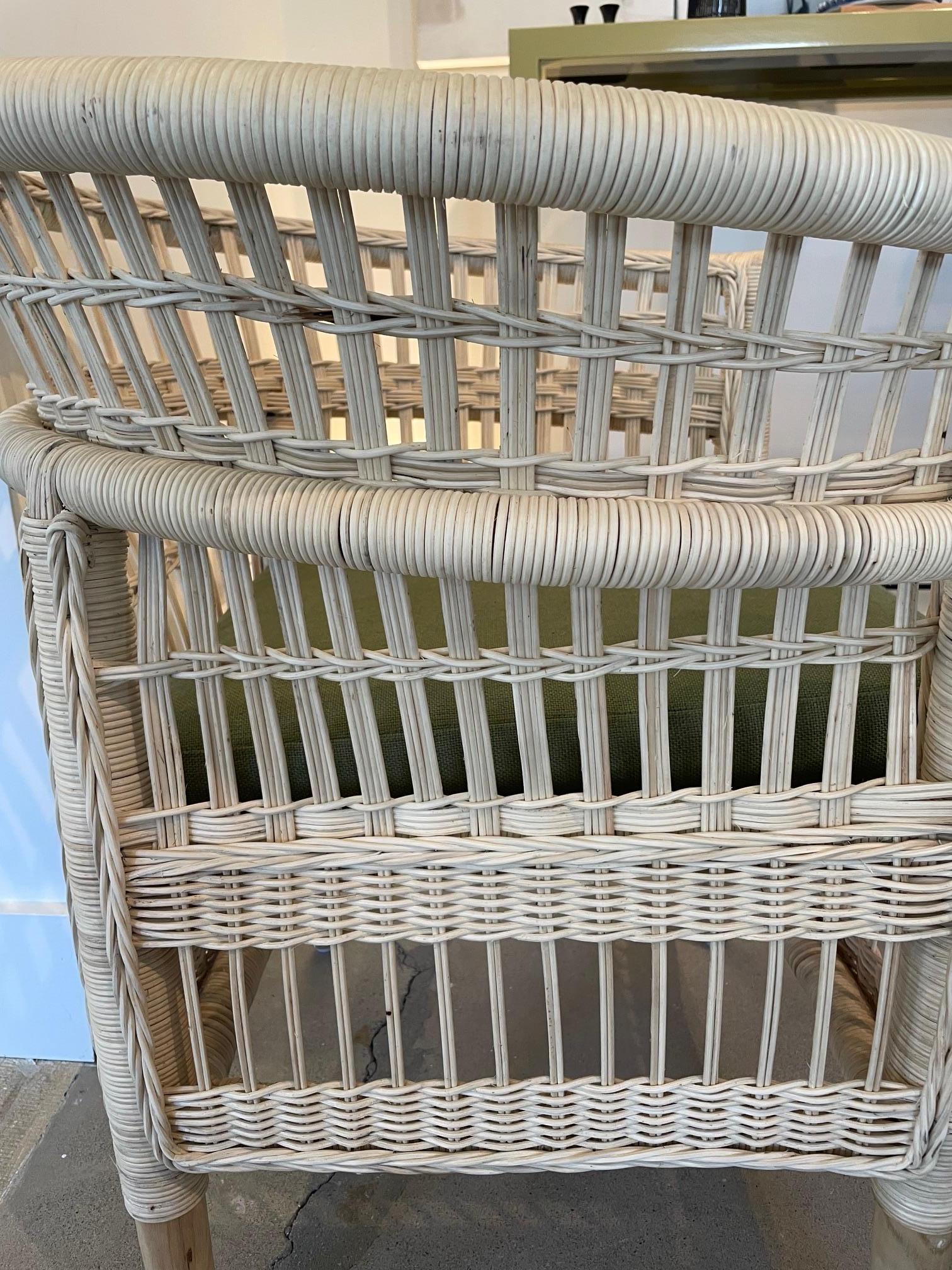 Tissé à la main Chaises barils rotin en vente