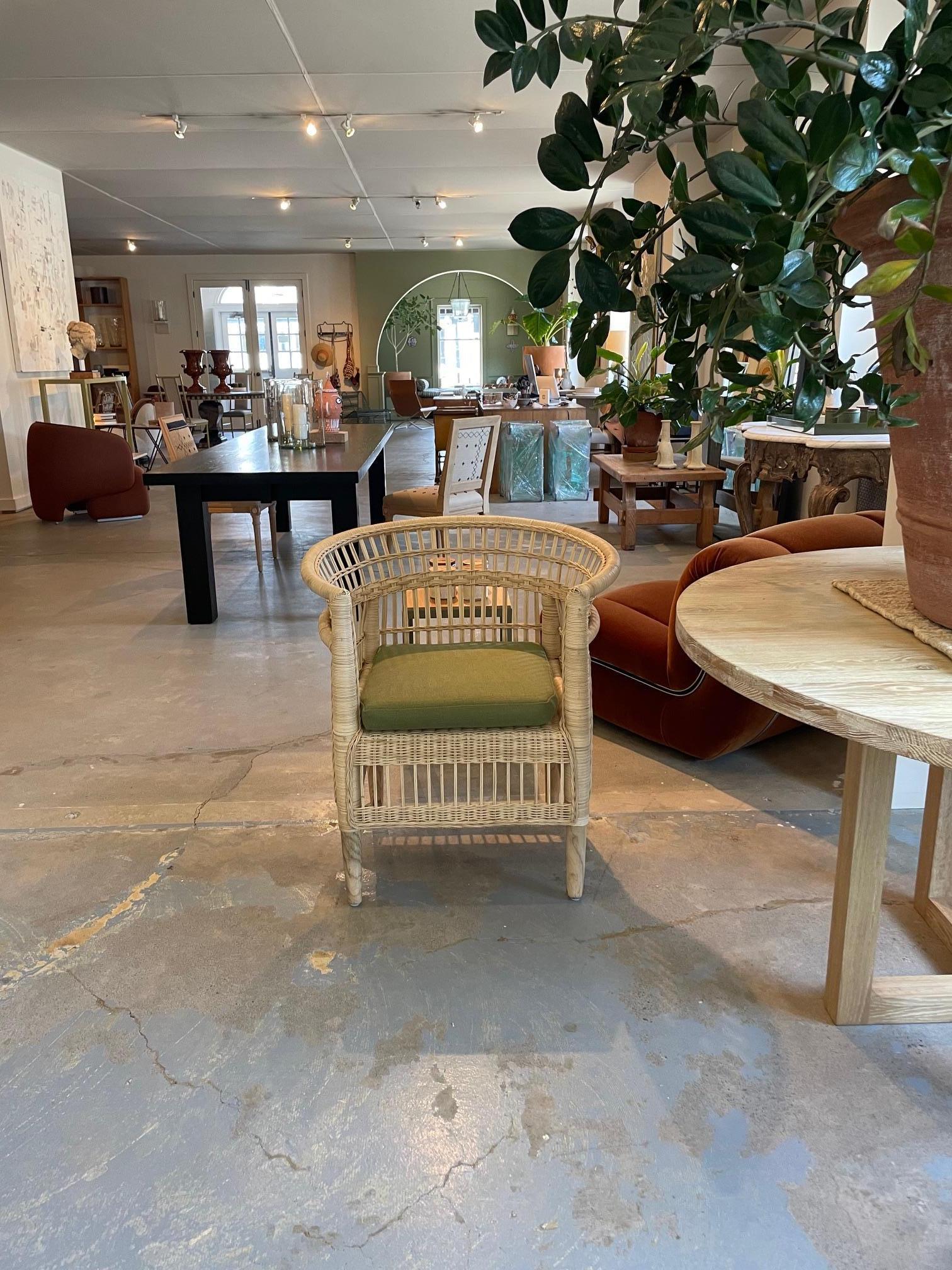 XXIe siècle et contemporain Chaises barils rotin en vente