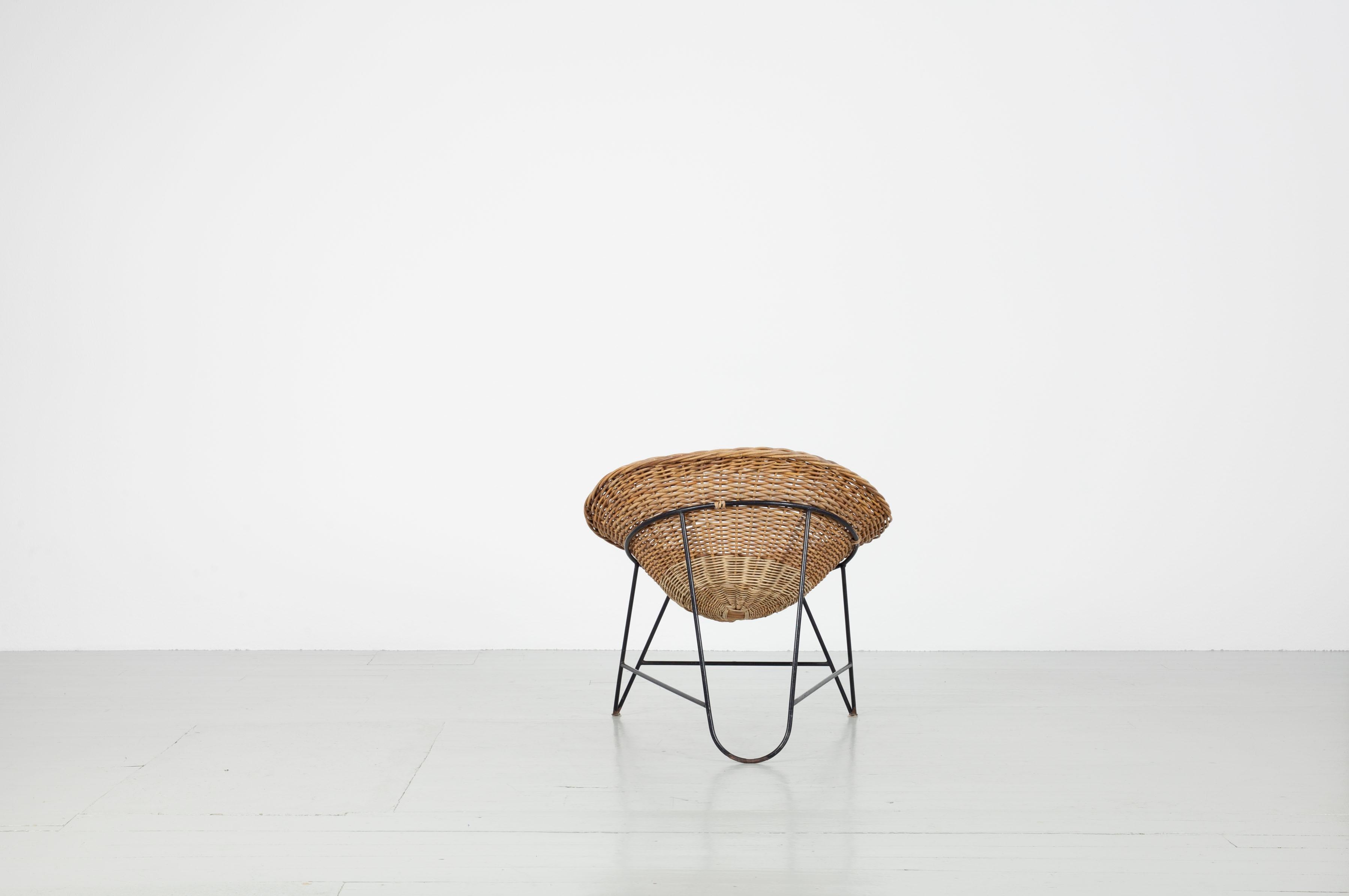 Rattan Basket Chair, Italy, 1950s In Good Condition In Wolfurt, AT