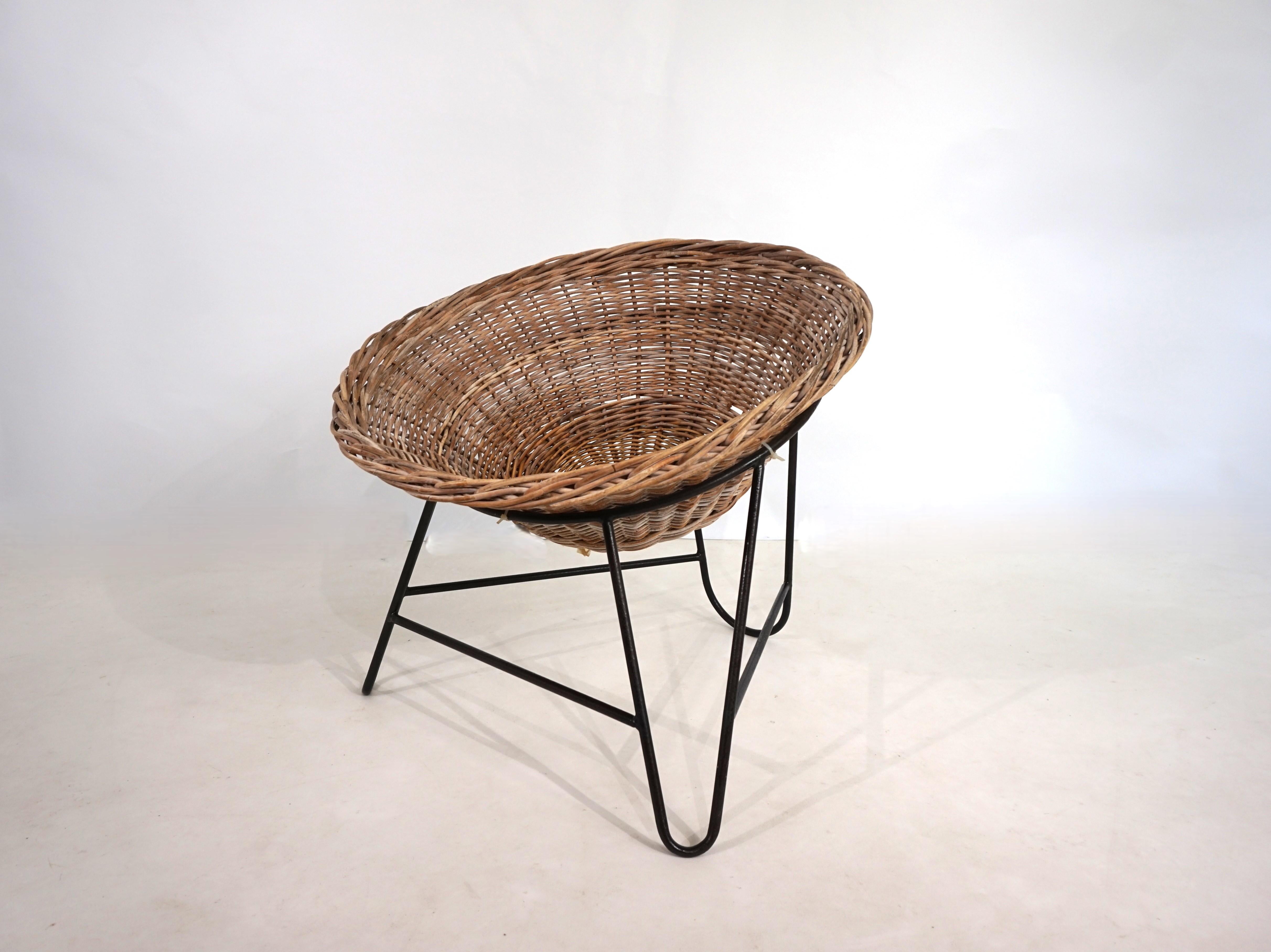 Sedia da salotto a cesto in rattan, 1960 in vendita 6