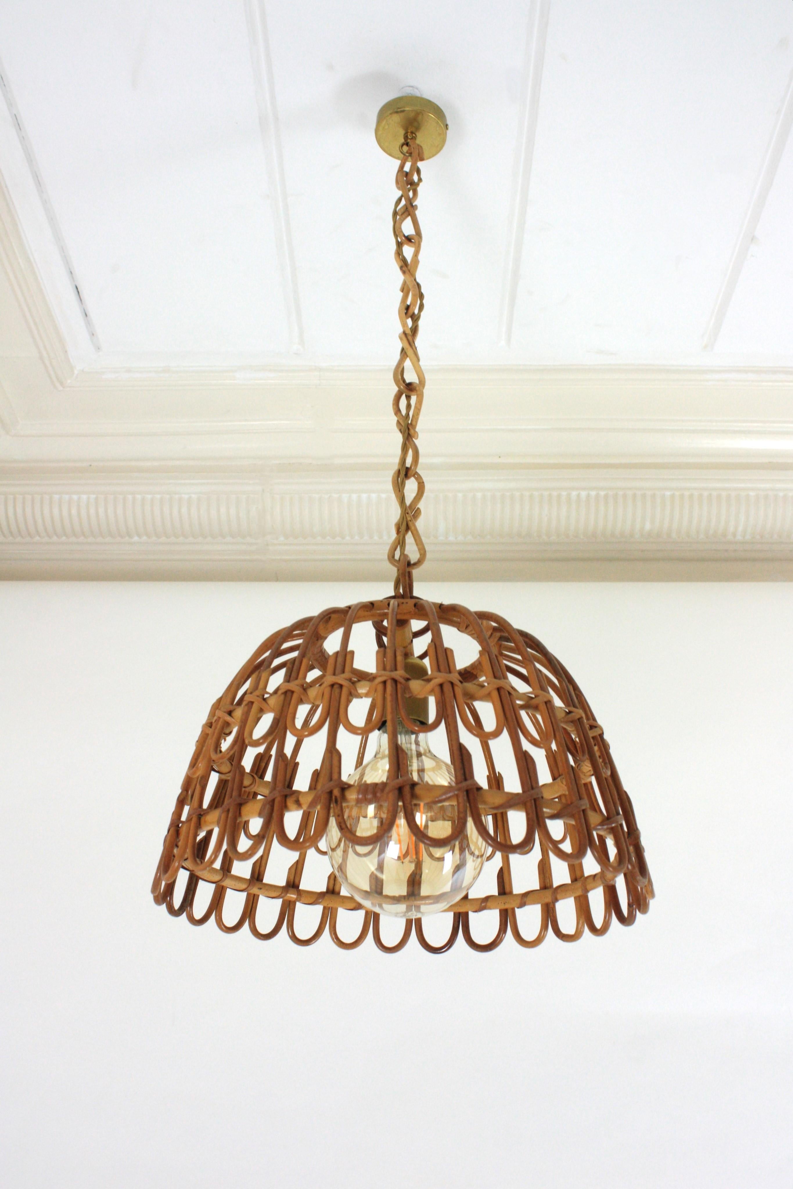 Lampada a sospensione a forma di campana in rattan, Spagna, anni '60 in vendita 3