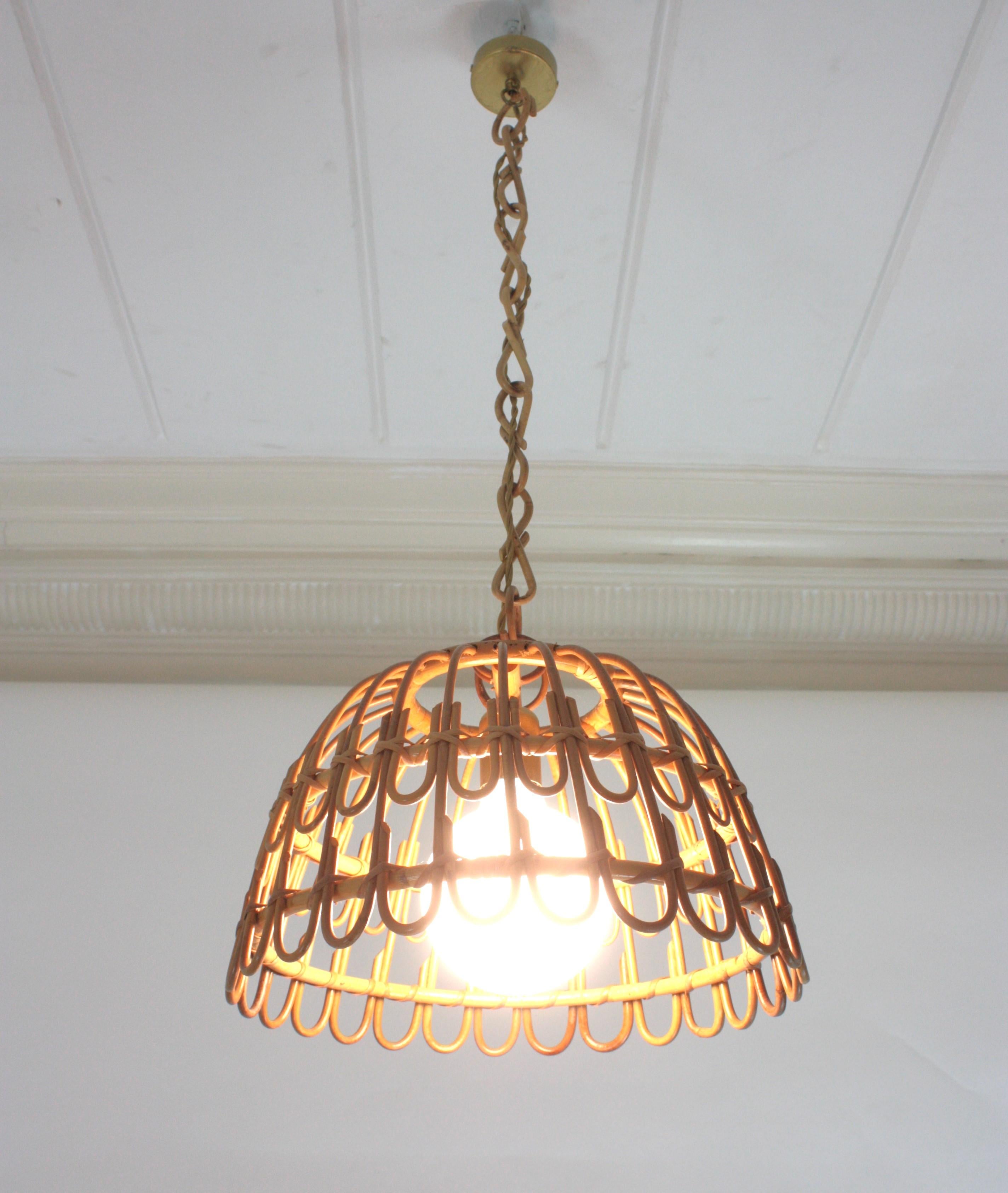 Lampada a sospensione a forma di campana in rattan, Spagna, anni '60 in vendita 8