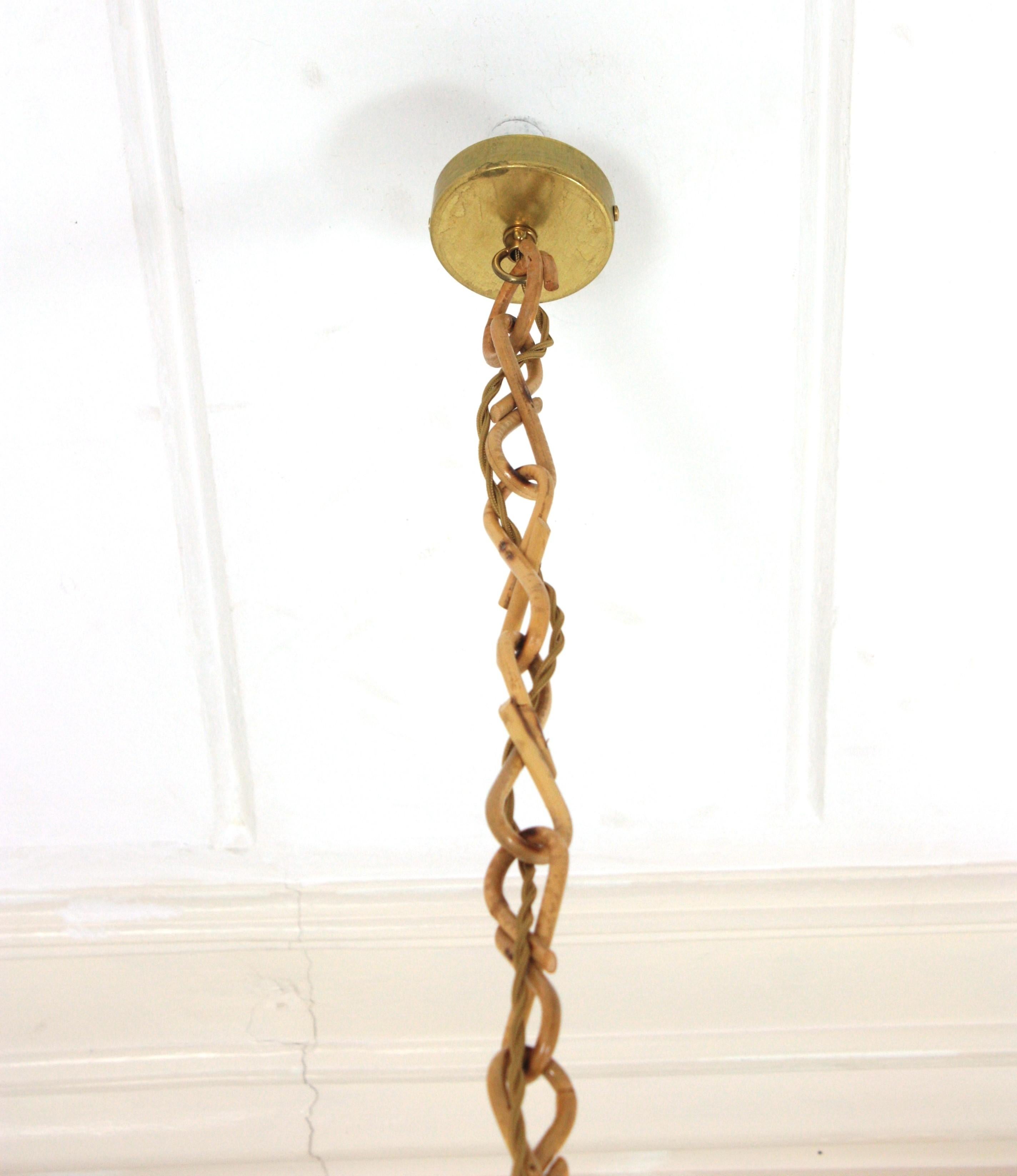 Lampada a sospensione a forma di campana in rattan, Spagna, anni '60 in vendita 10