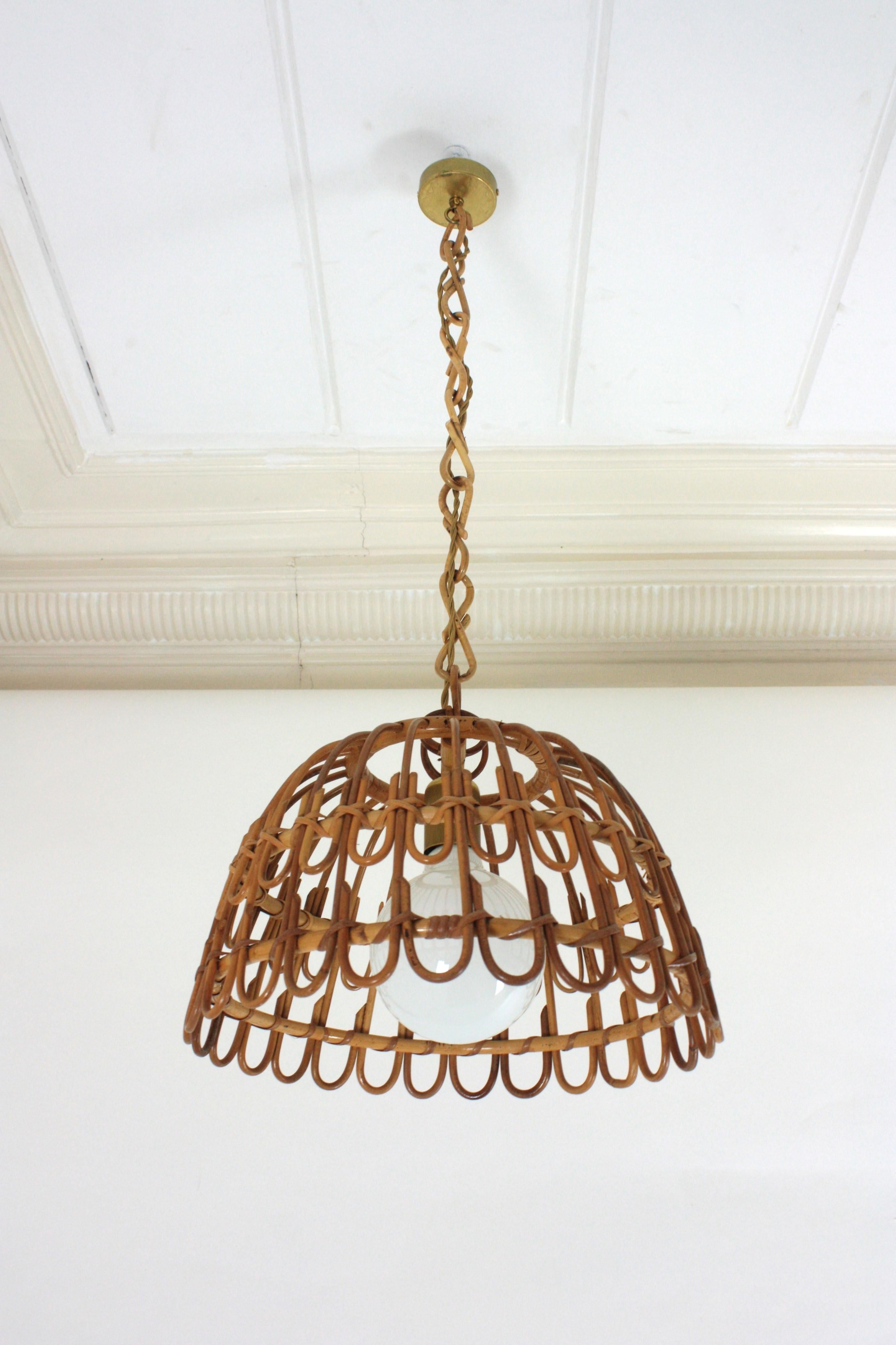 Spagnolo Lampada a sospensione a forma di campana in rattan, Spagna, anni '60 in vendita