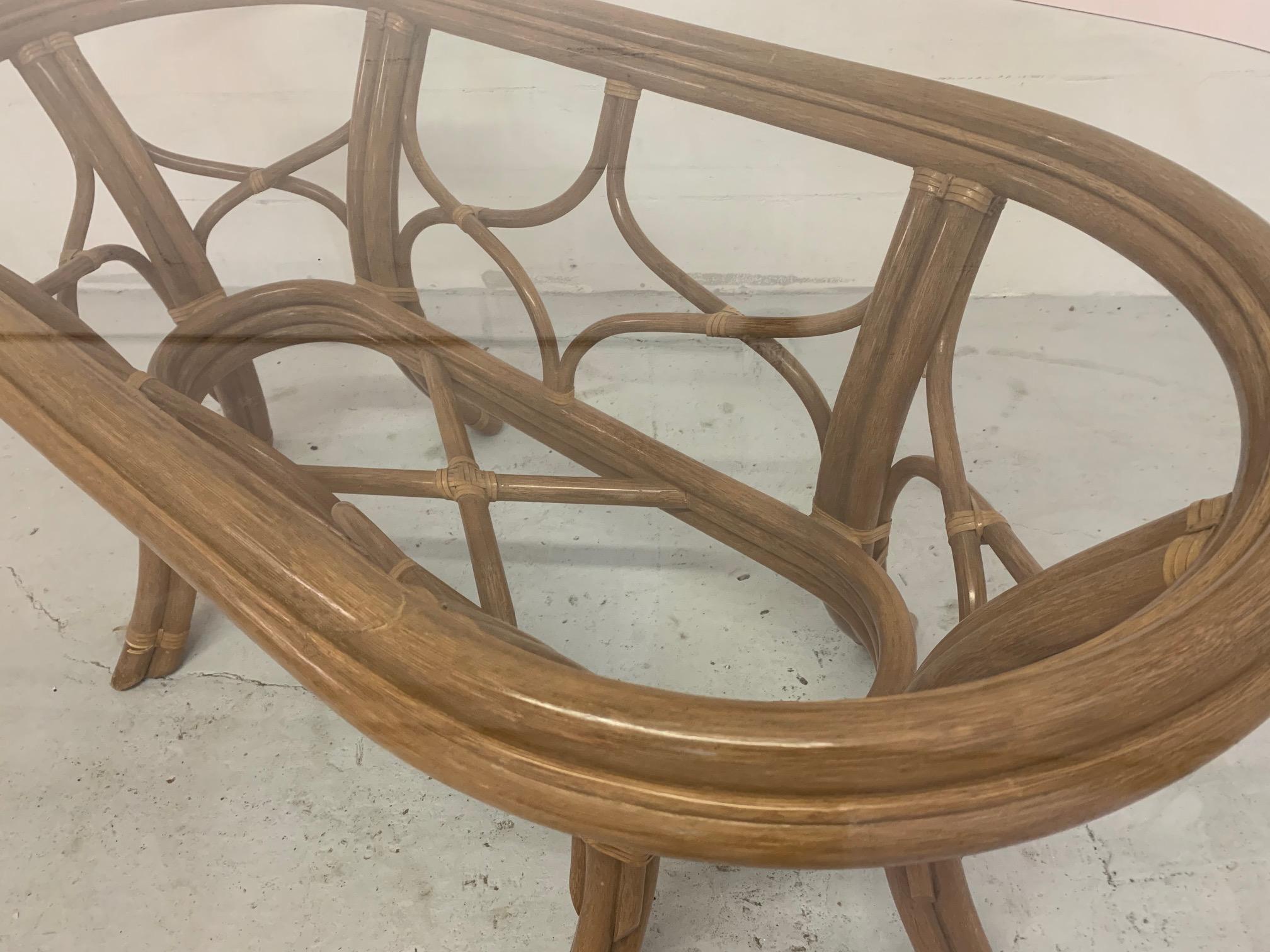Rattan Bentwood Pedestal Oval Dining Table In Good Condition In Jacksonville, FL