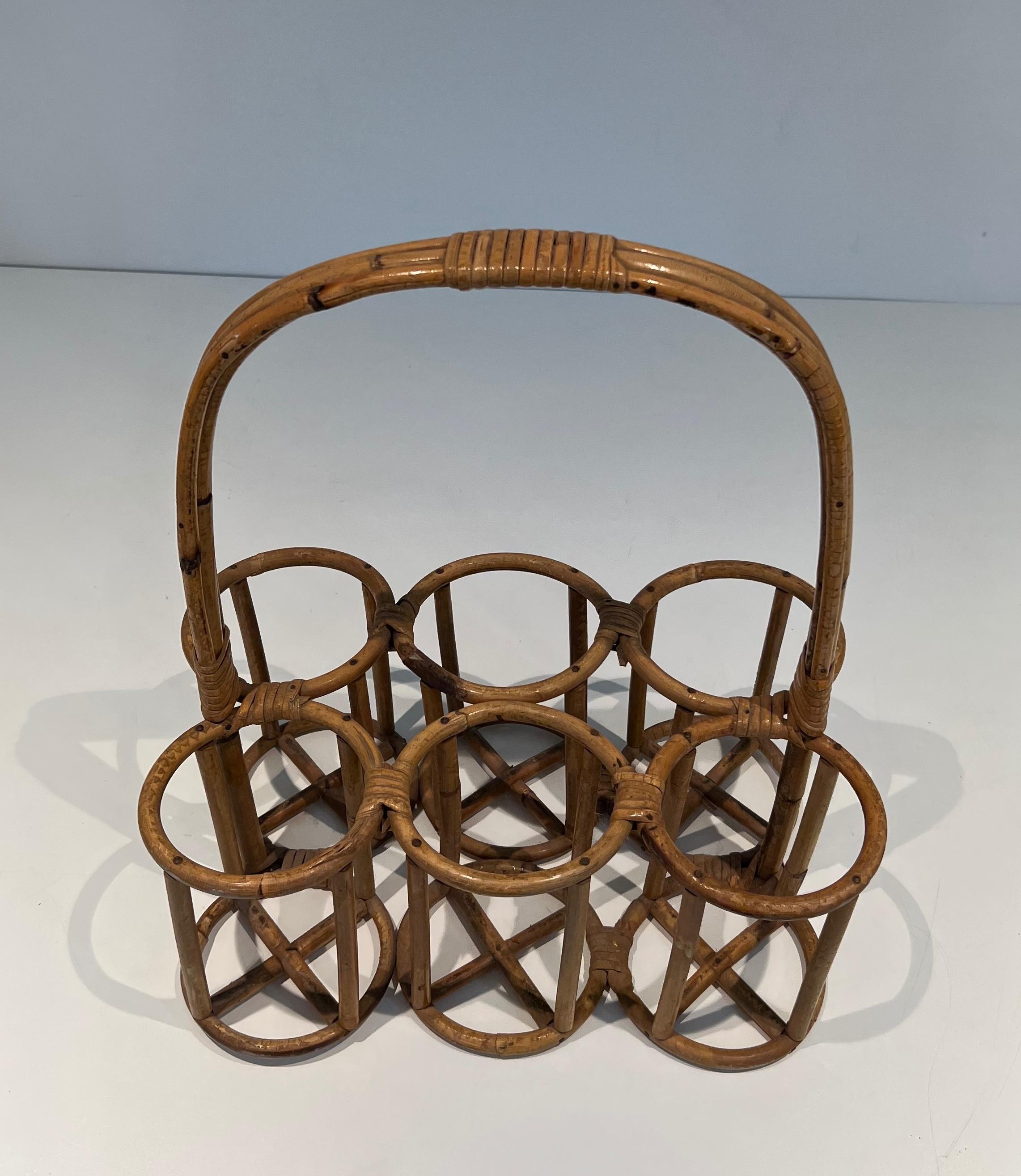 Rattan bottles holder. French work. Circa 1950 In Good Condition For Sale In Marcq-en-Barœul, Hauts-de-France