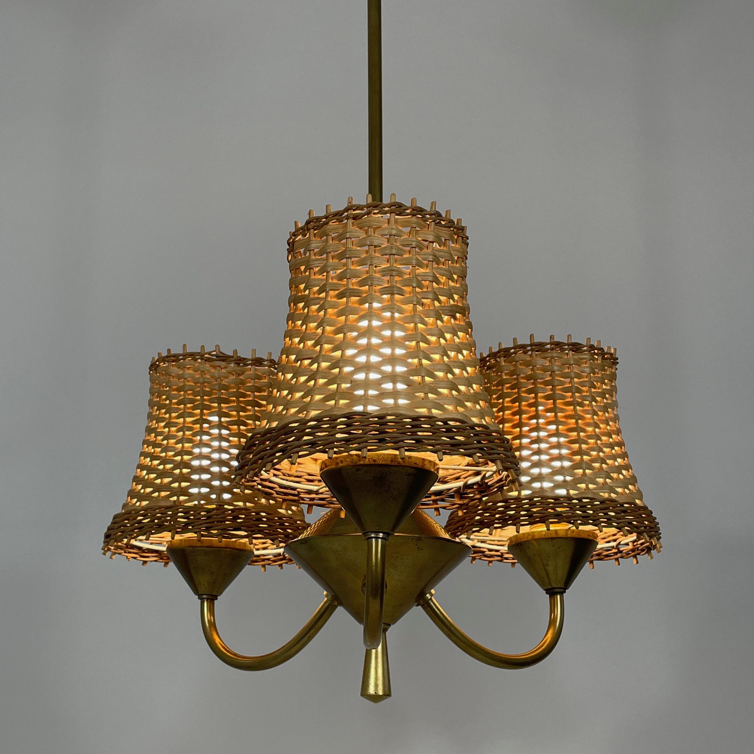 Rattan & Brass 3-Light Chandelier, Austria 1950s In Good Condition In NUEMBRECHT, NRW