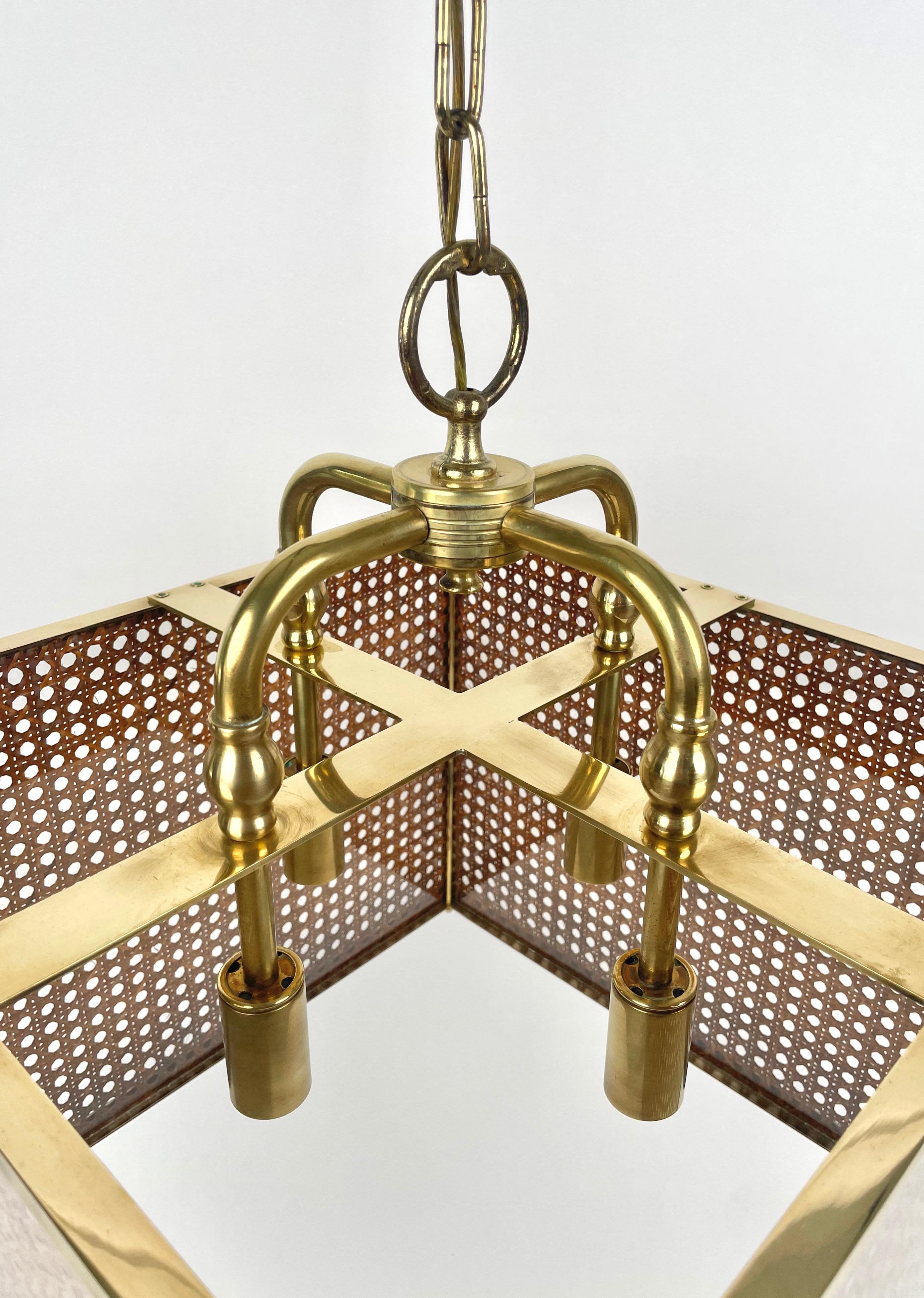 Rattan, Brass and Glass Chandelier Four-Light, Italy 1970s For Sale 1