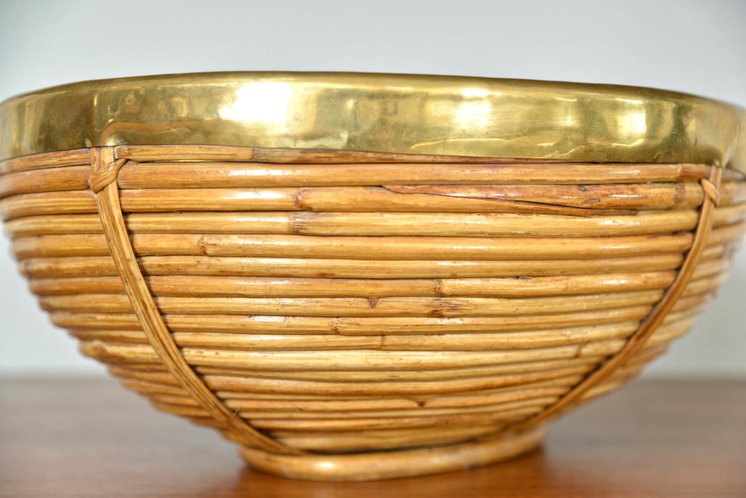 1970s Rattan Cane Brass Basket Centrepiece by Vivai del Sud Italy For Sale 1