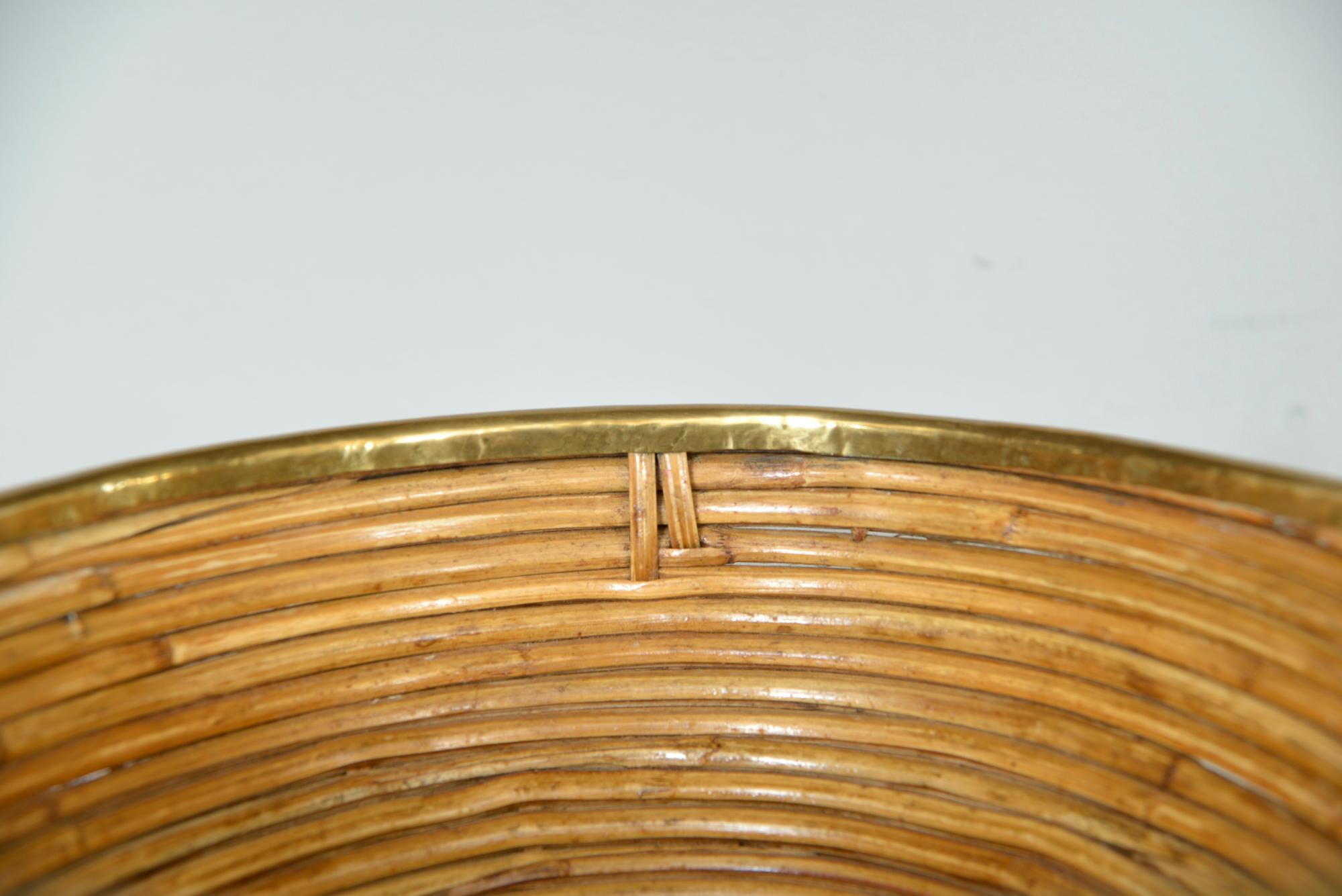 1970s Rattan Cane Brass Basket Centrepiece by Vivai del Sud Italy For Sale 2