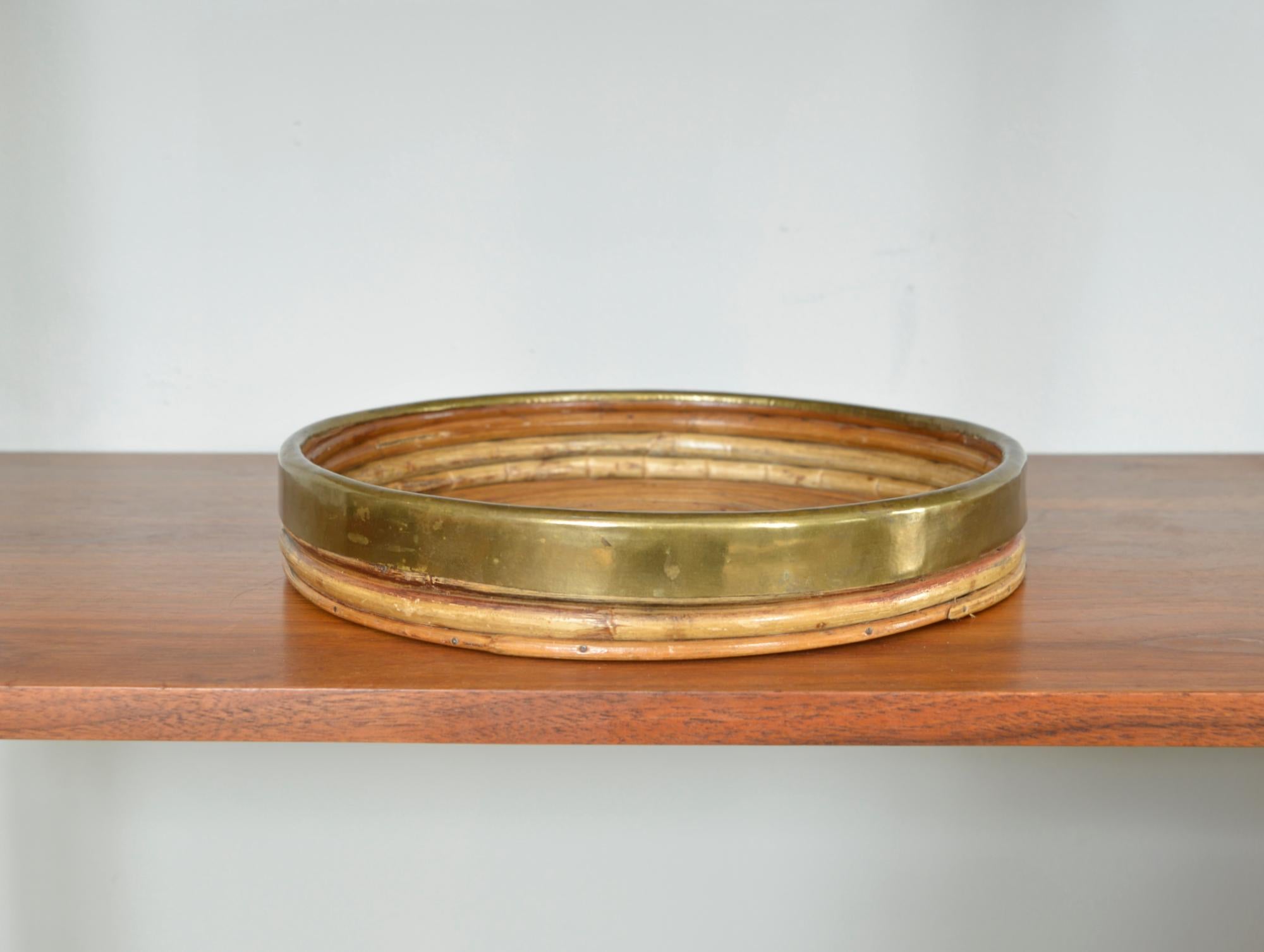 Mid-Century Modern 1970s Rattan Cane Brass Tray Basket Centrepiece By Vivai del Sud Italy For Sale