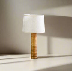 Lampe de table en canne de rotin