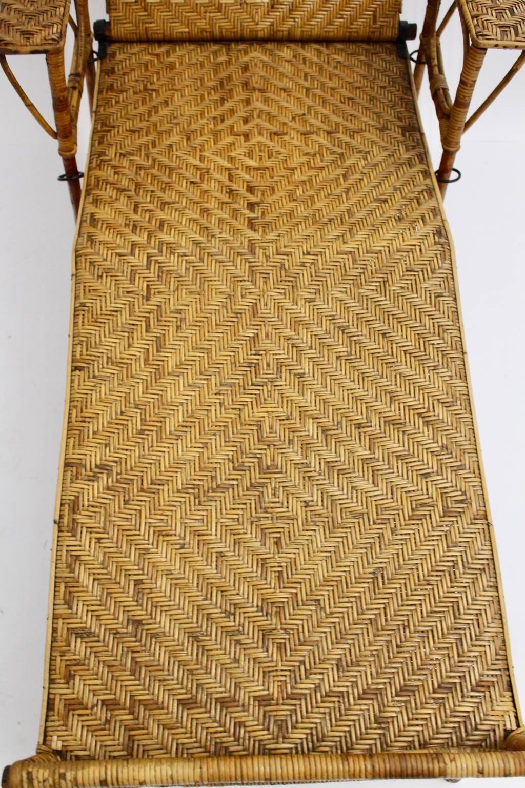 Rattan Art Deco Vintage Chaise Longue by Perret & Vibert Attributed France 1920s For Sale 6