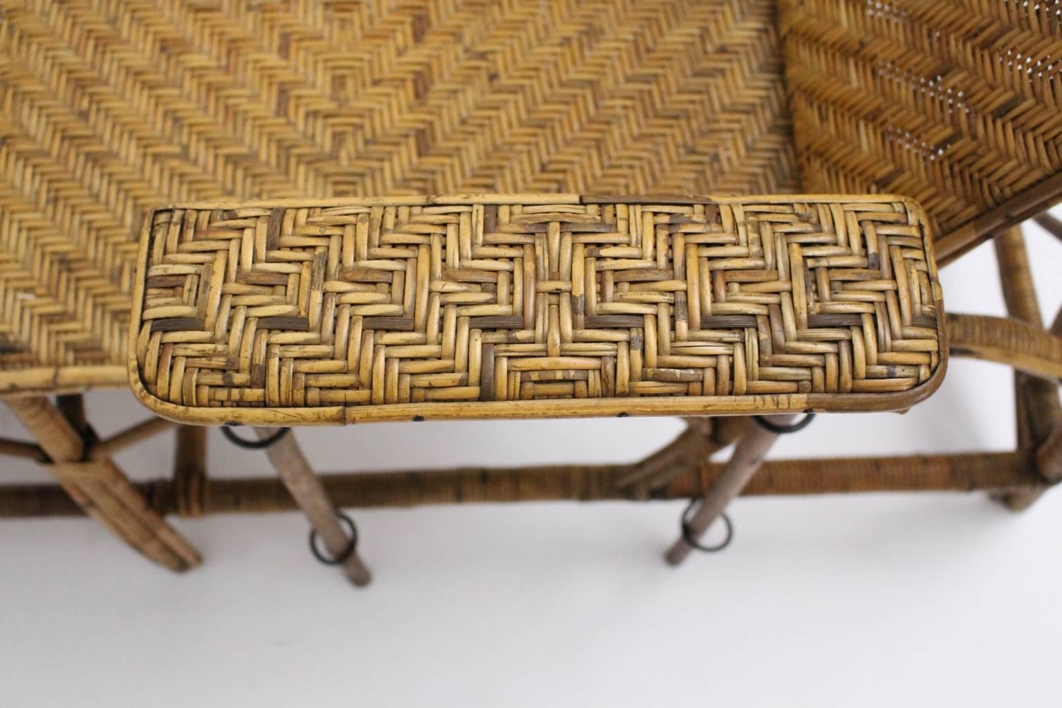Rattan Art Deco Vintage Chaise Longue by Perret & Vibert Attributed France 1920s For Sale 10