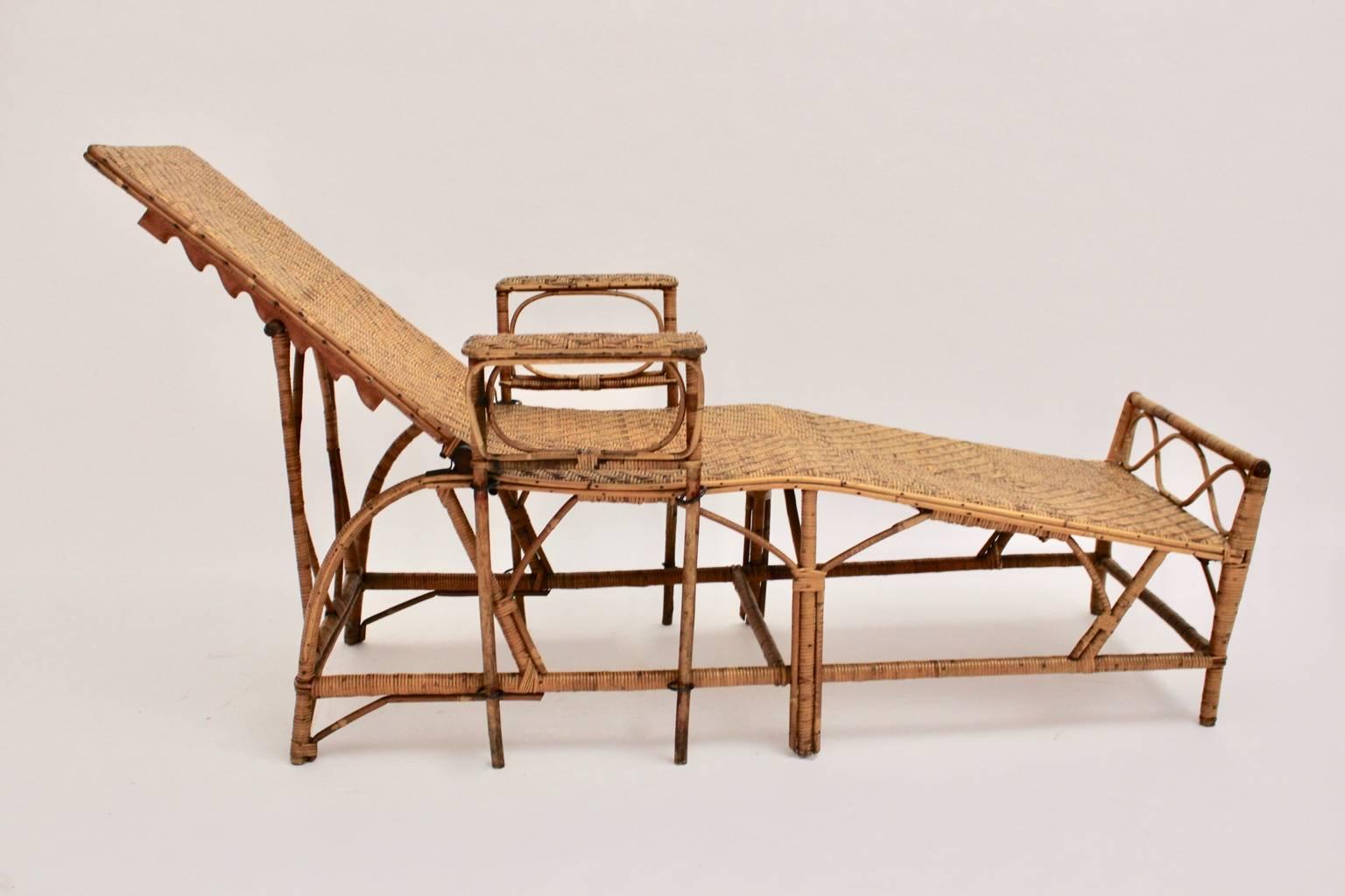 Rattan Art Deco vintage chaise longue or daybed, which was created by Perret & Vibert attributed, France, 1920s.

This rare and elegant chaise longue features an adjustable back (from 152 cm to 192 cm) and an adjustable height from 70 cm to 90