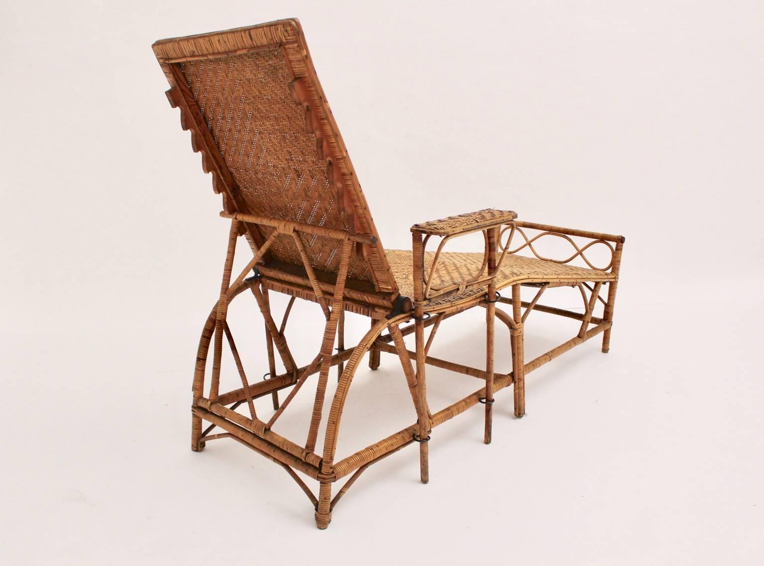 Rattan Art Deco Vintage Chaise Longue by Perret & Vibert Attributed France 1920s In Good Condition For Sale In Vienna, AT