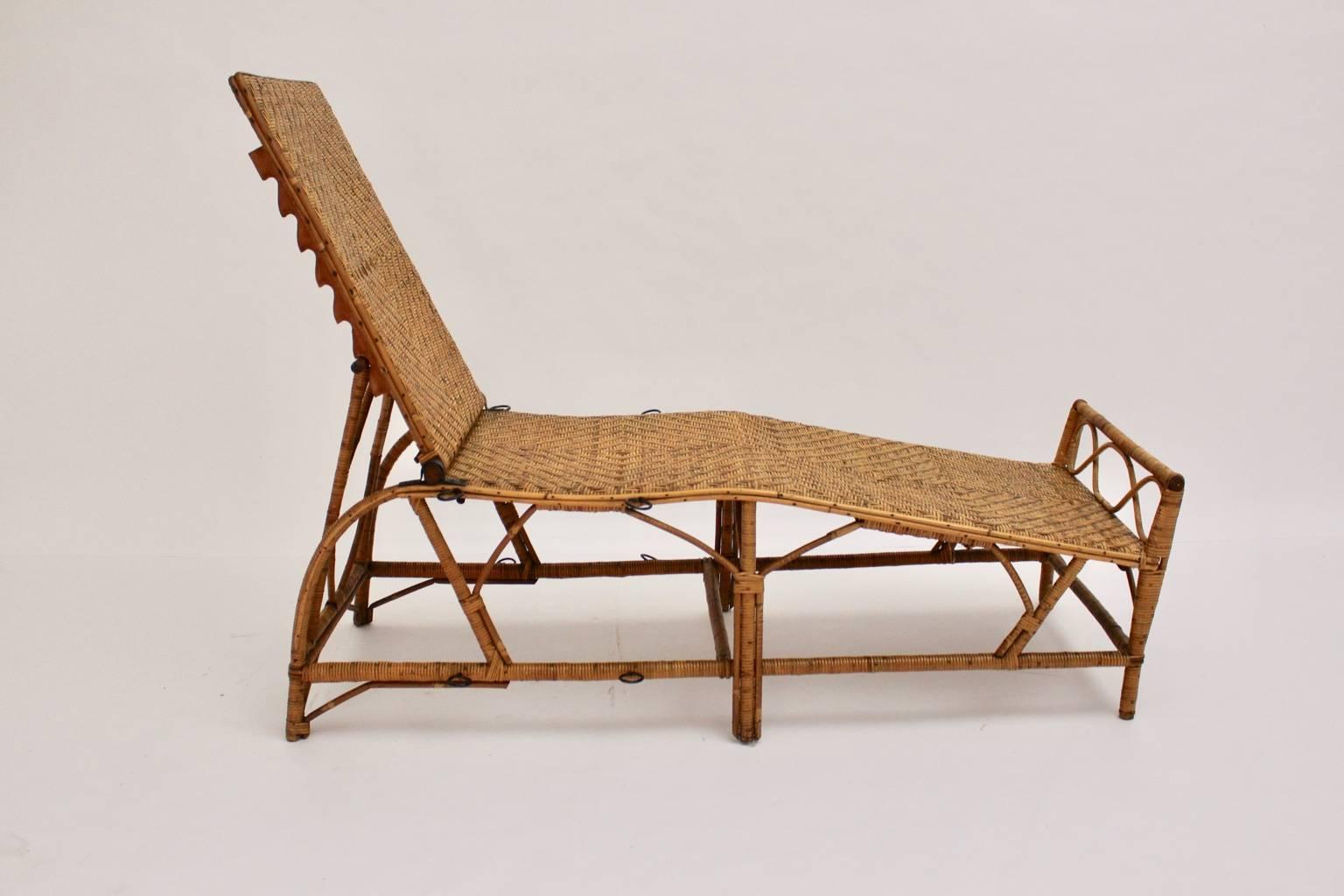 Rattan Art Deco Vintage Chaise Longue by Perret & Vibert Attributed France 1920s For Sale 1