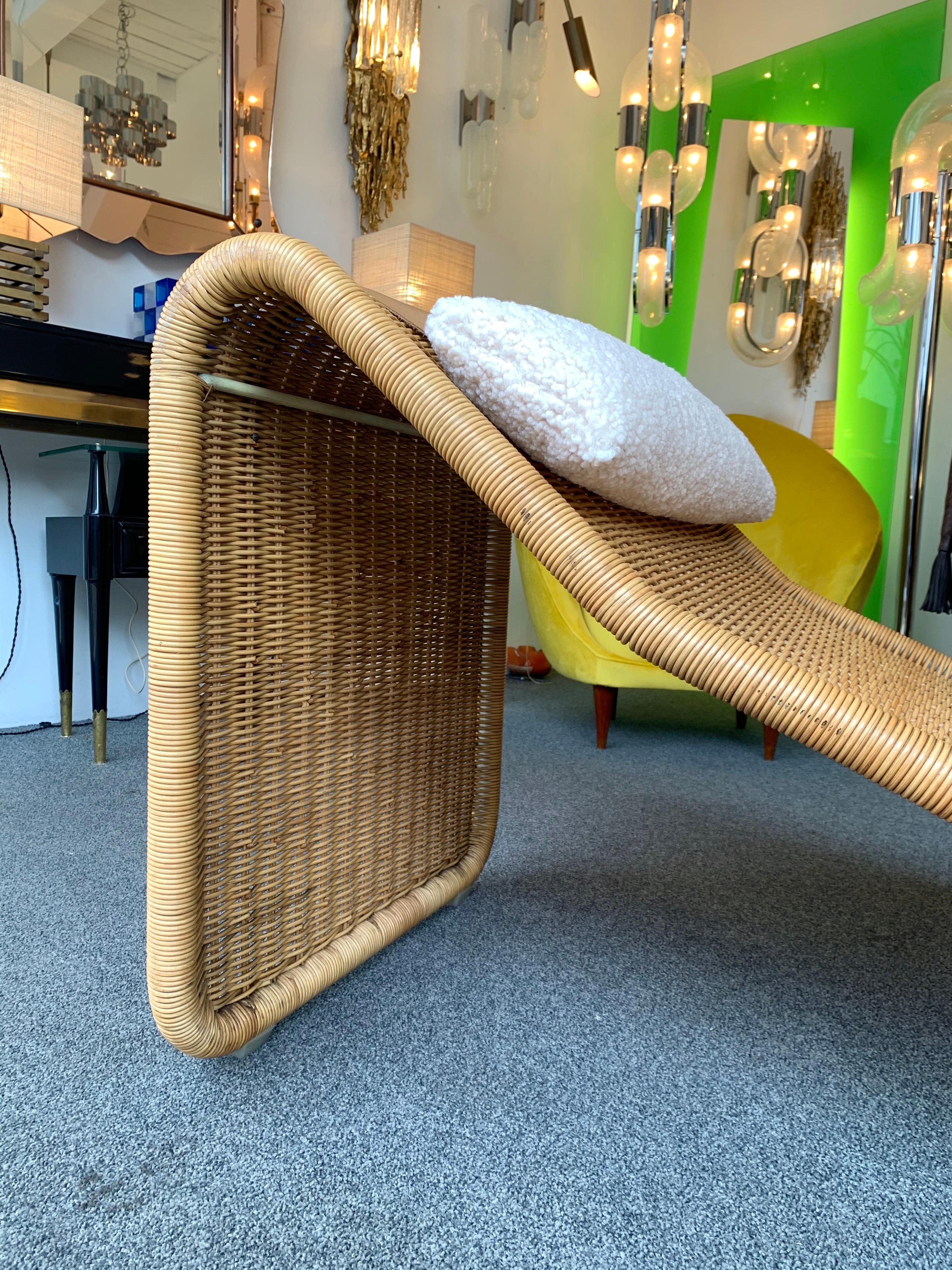 Rattan Chaise Lounge P3 by Tito Agnoli for Bonacina, Italy, 1970s In Good Condition In SAINT-OUEN, FR