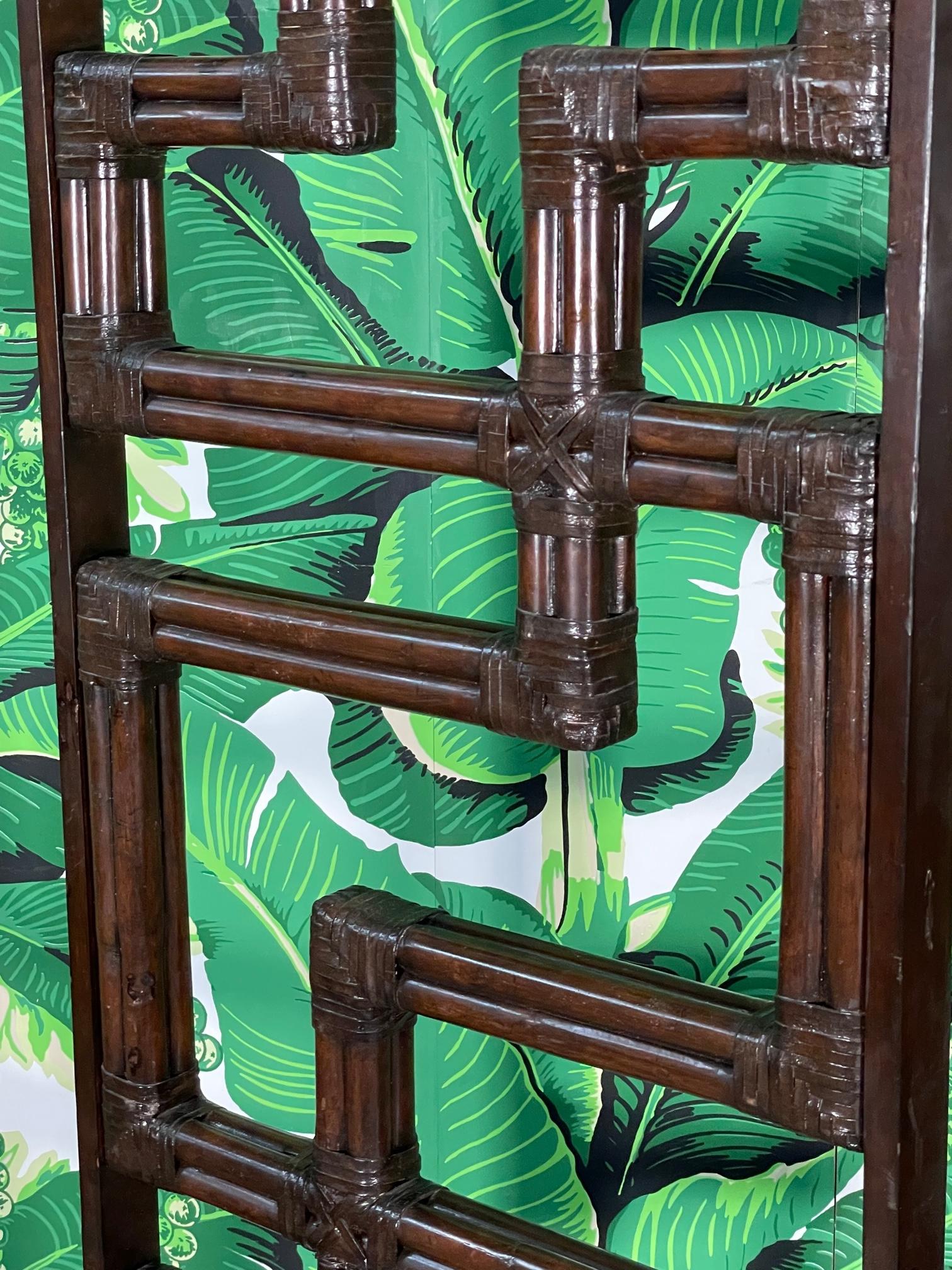 Rattan Chippendale Fretwork 3-Panel Folding Screen In Good Condition In Jacksonville, FL