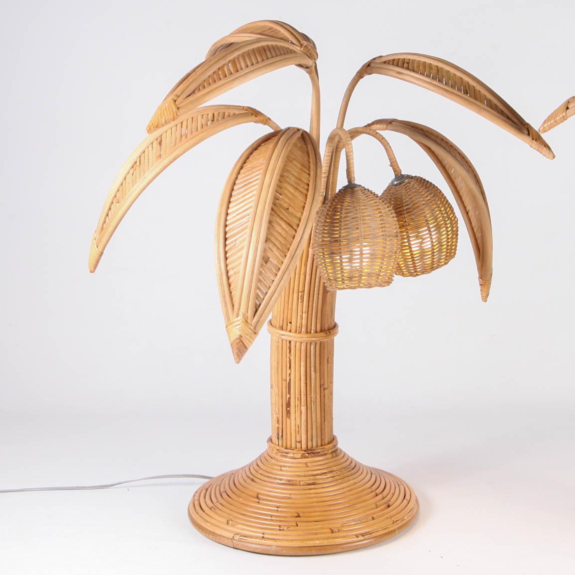 Mid-Century Modern Lampe de table en rotin, arbre de noix de coco / palmier en vente