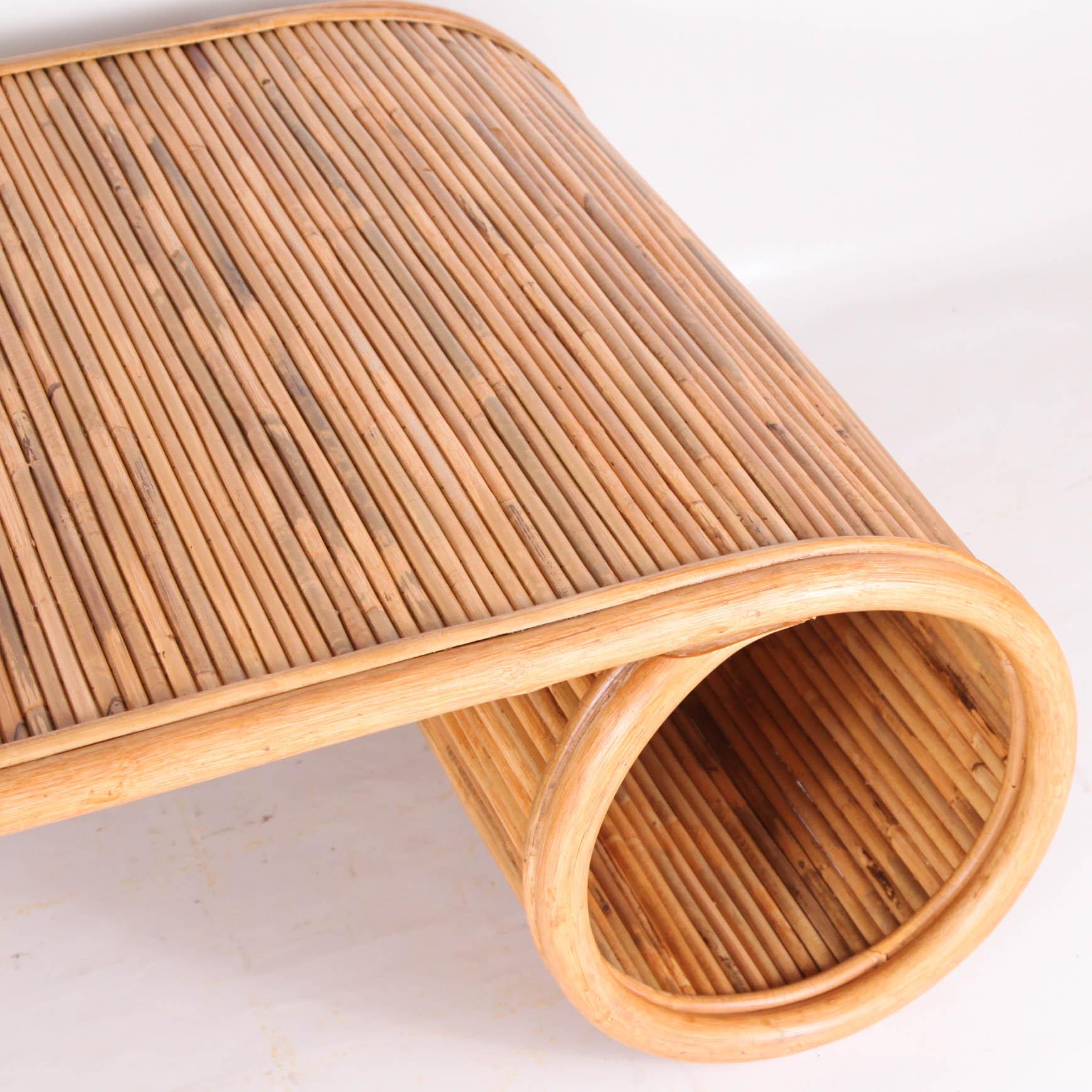 Table basse en rotin 2