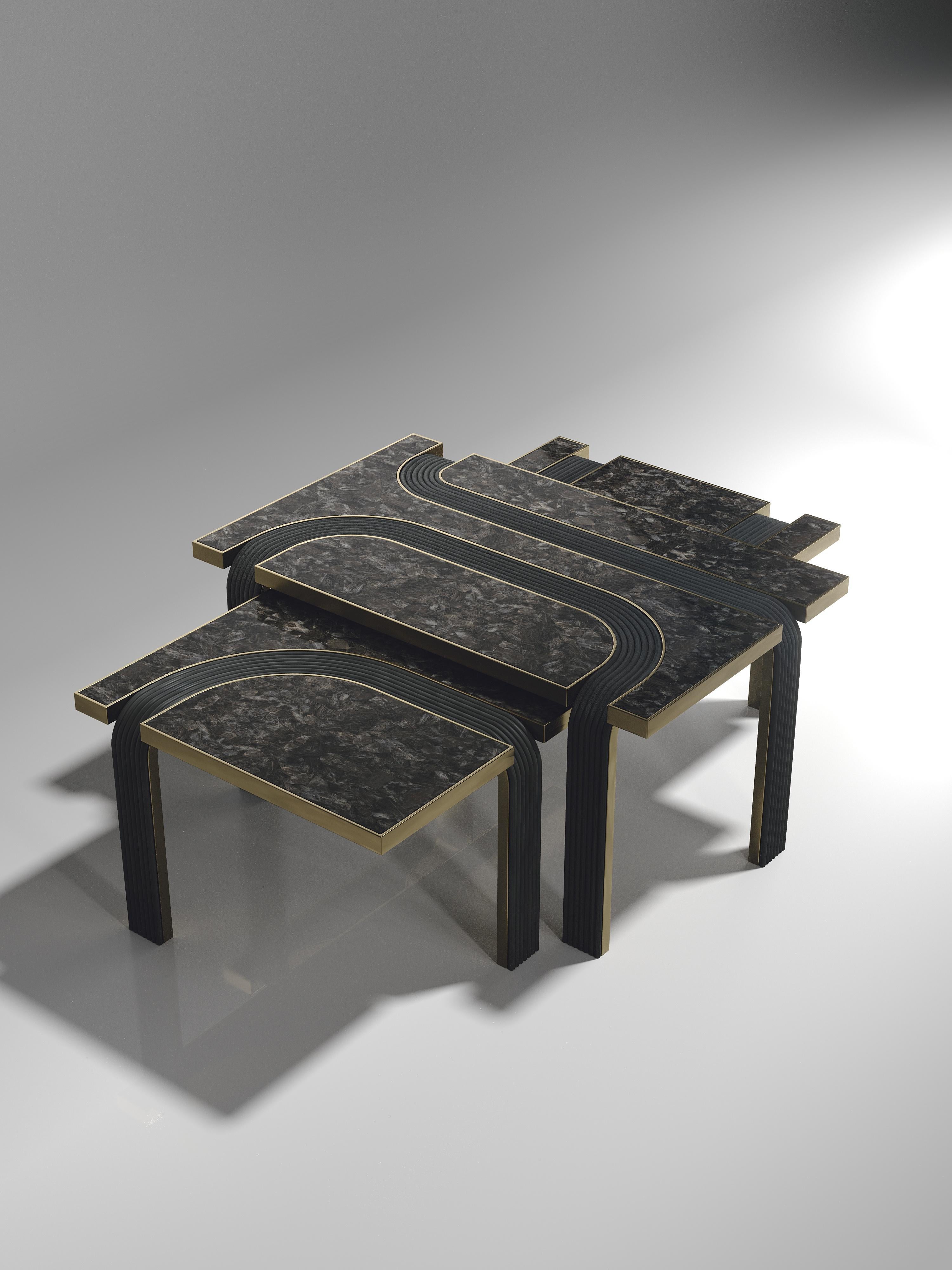 Table basse en rotin avec parchemin et incrustation en laiton Bronze-Patina de R&Y Augousti en vente 11