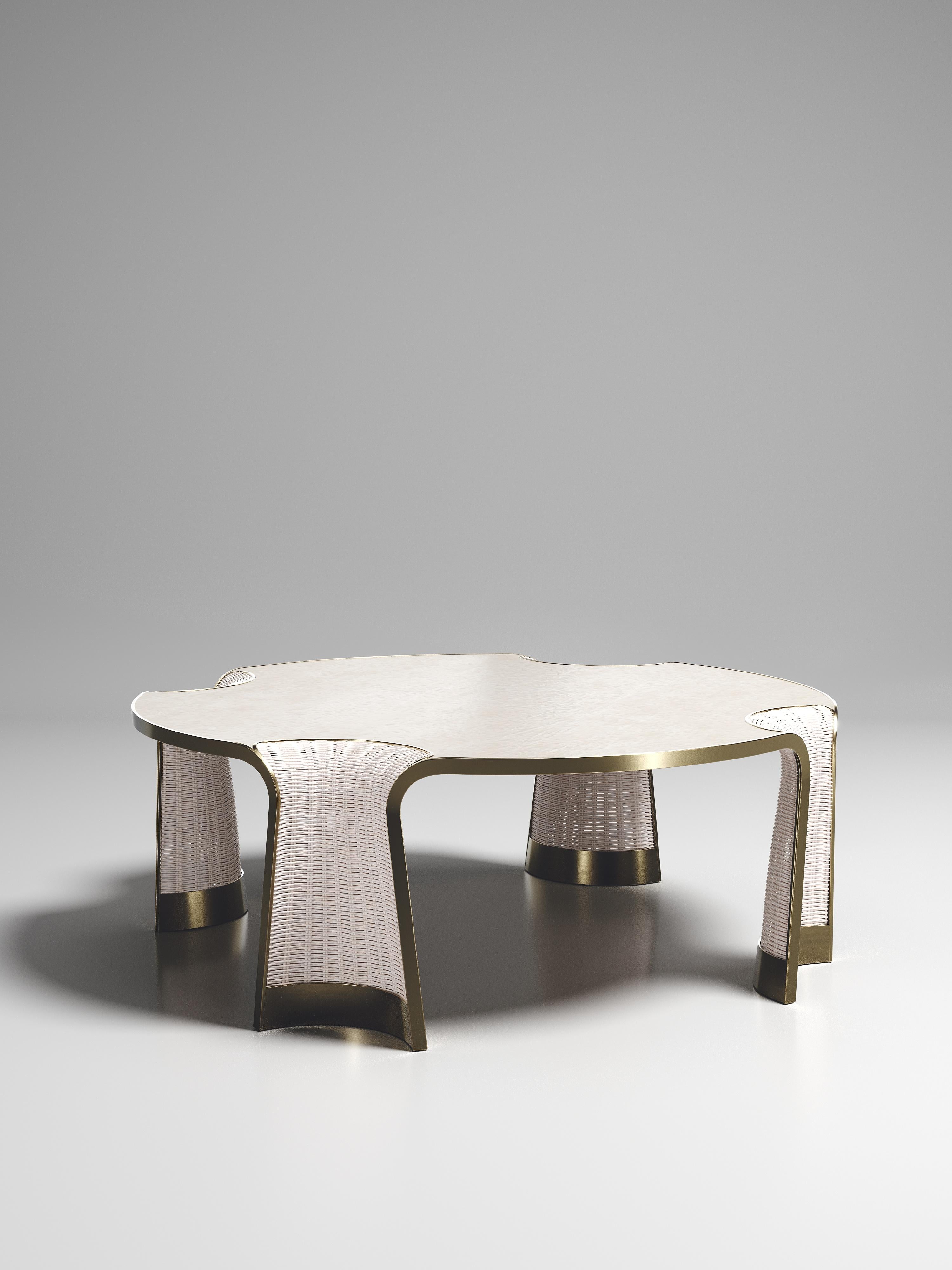 Art déco Table basse en rotin avec parchemin et incrustation en laiton Bronze-Patina de R&Y Augousti en vente