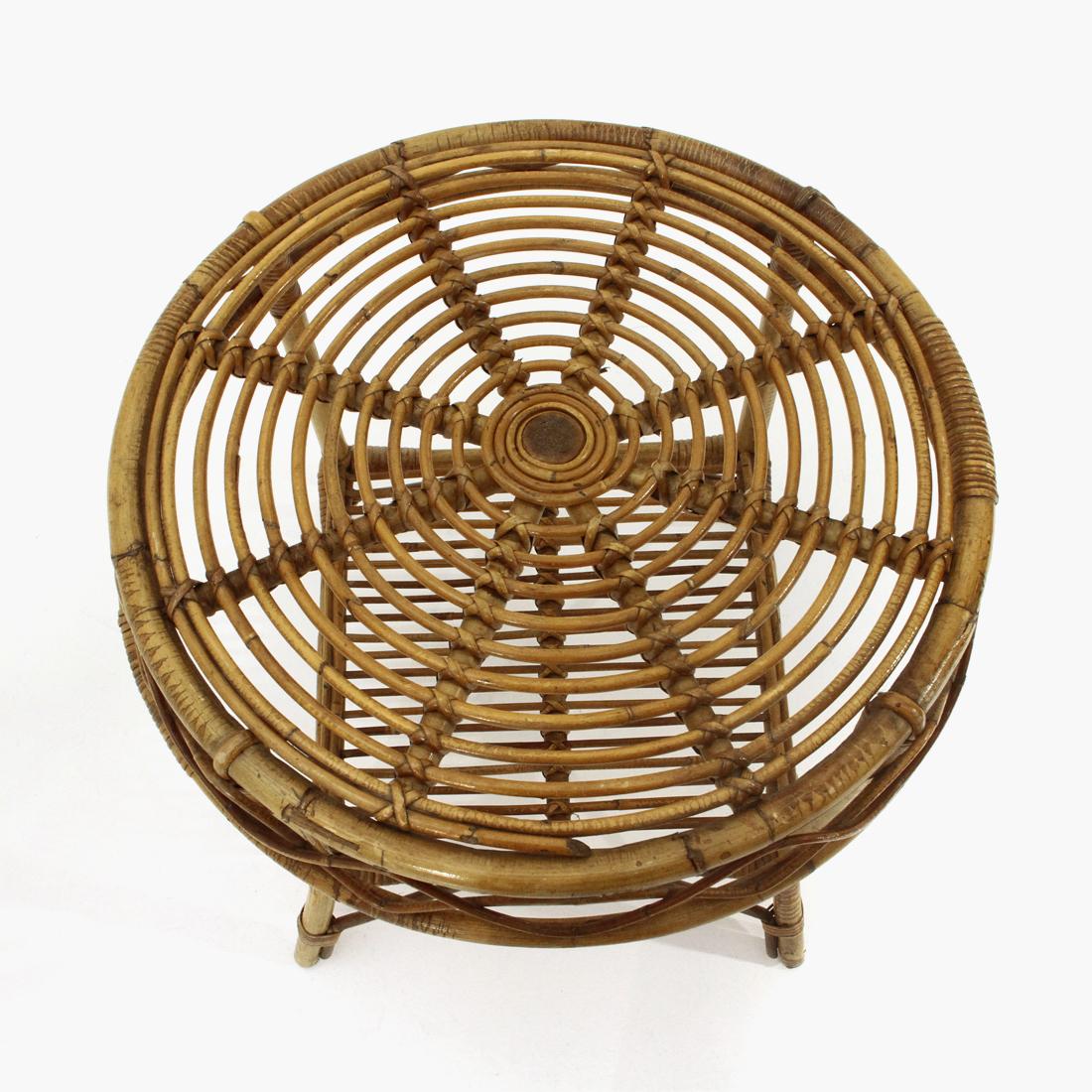 Rattan Coffee Table with Round Top, 1950s In Good Condition For Sale In Savona, IT