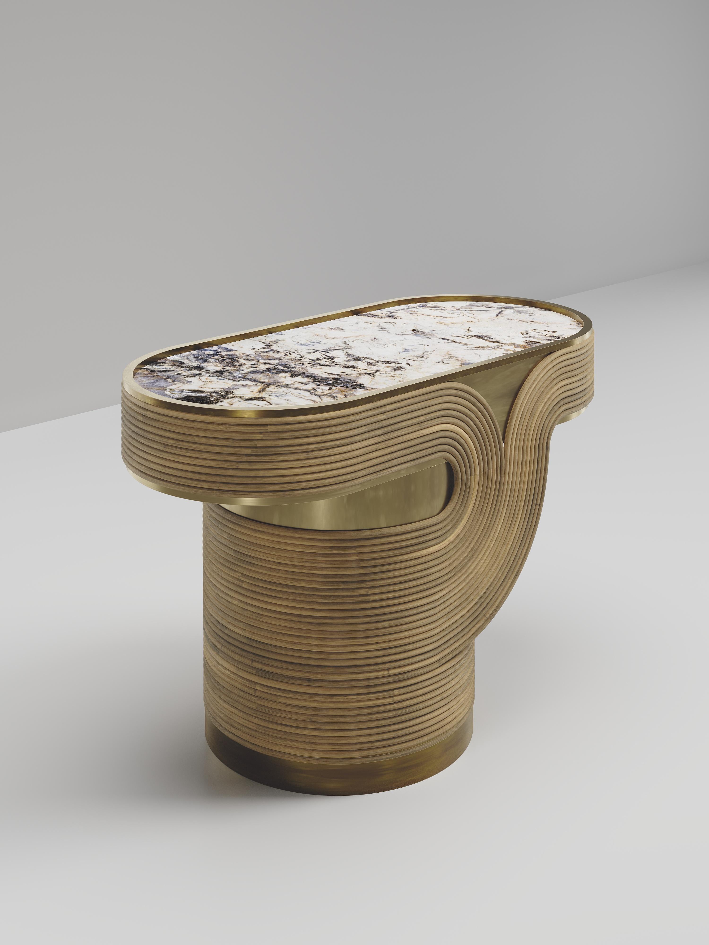 Laiton Table basse en rotin avec incrustation de coquillages et de bronze-patina par R&Y Augousti en vente
