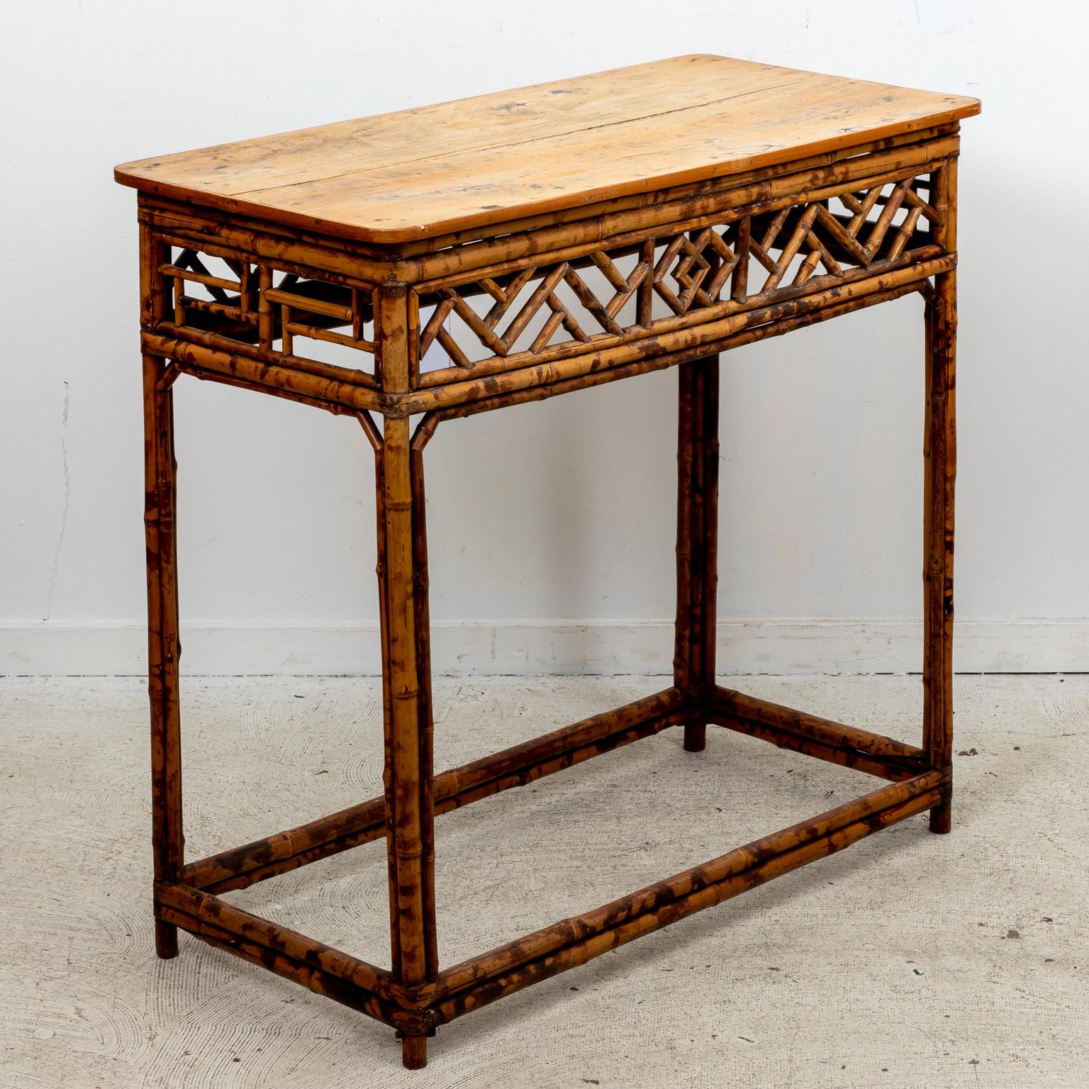 Mid-20th Century Rattan Console