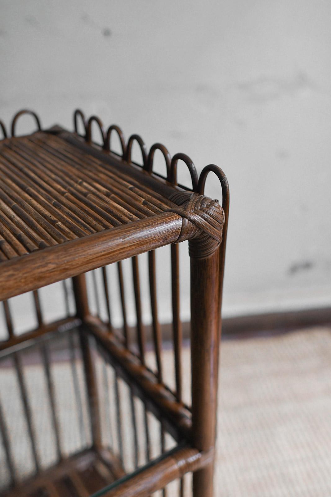 Mesa consola de ratán con tres estantes - Molto Editions en venta 1