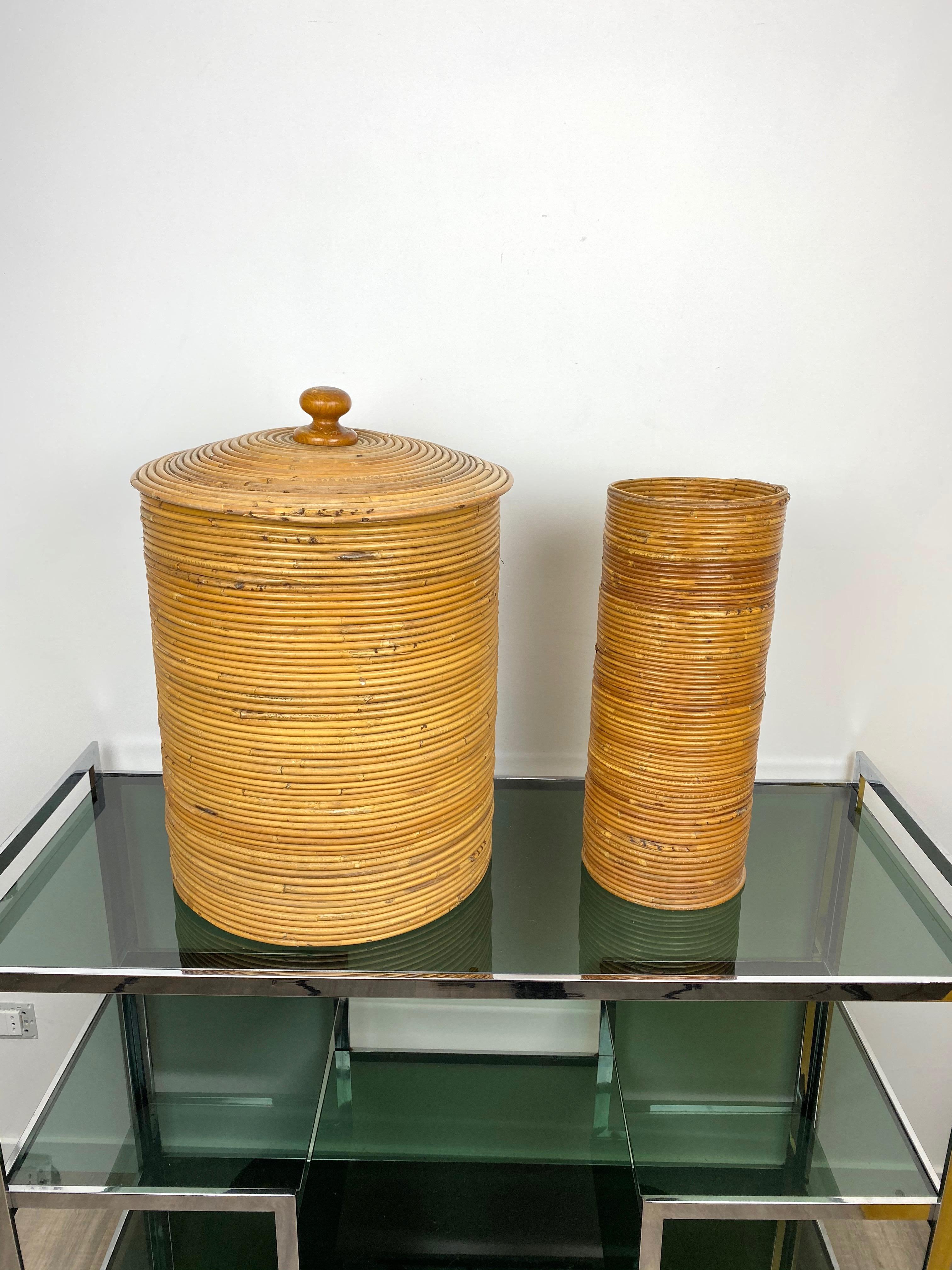 Rattan Cylindrical Umbrella Stand Basket, Italy, 1960s In Good Condition For Sale In Rome, IT
