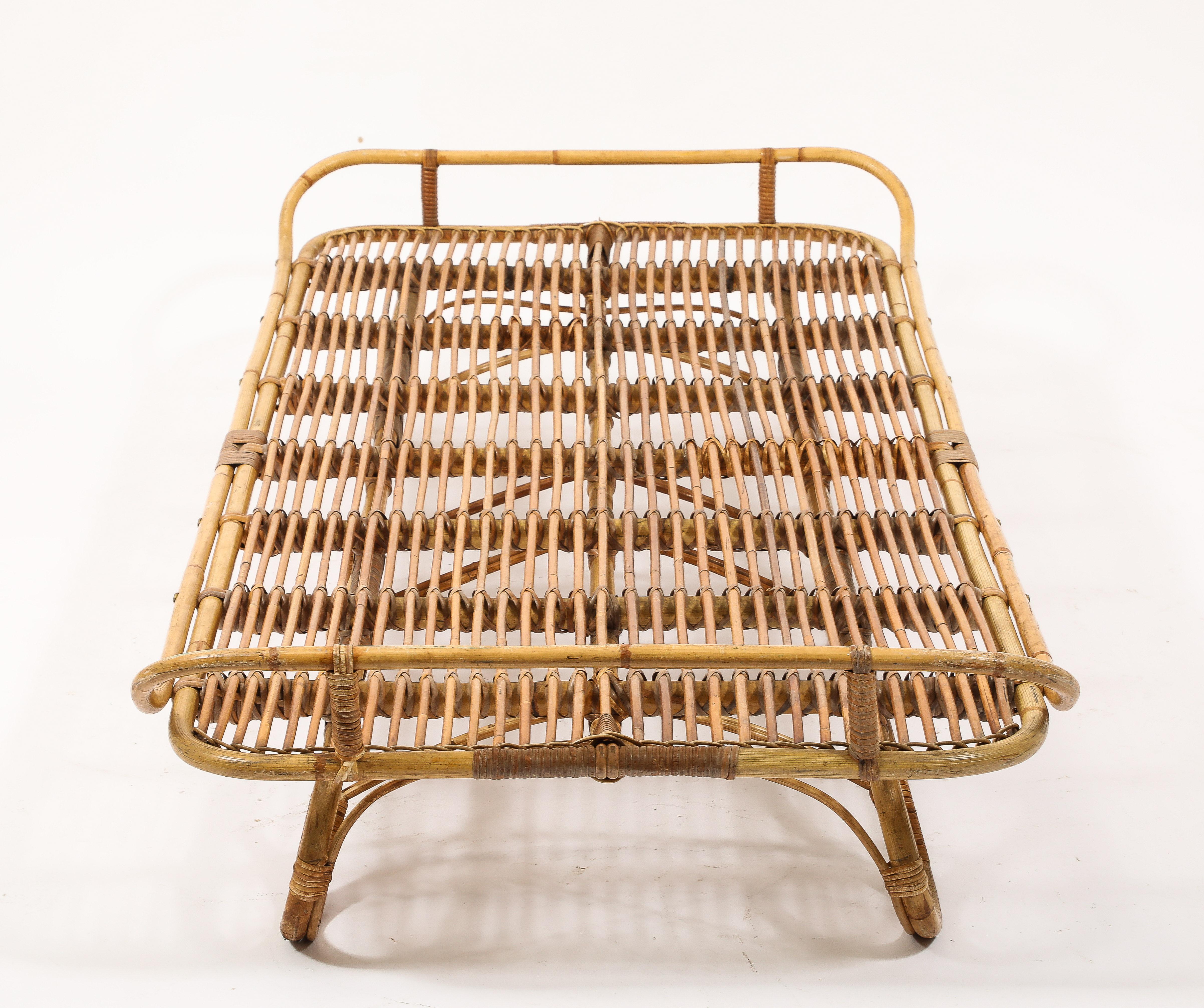 Méridienne en rotin dans le style de Louis Sognot, France, années 1960 en vente 10