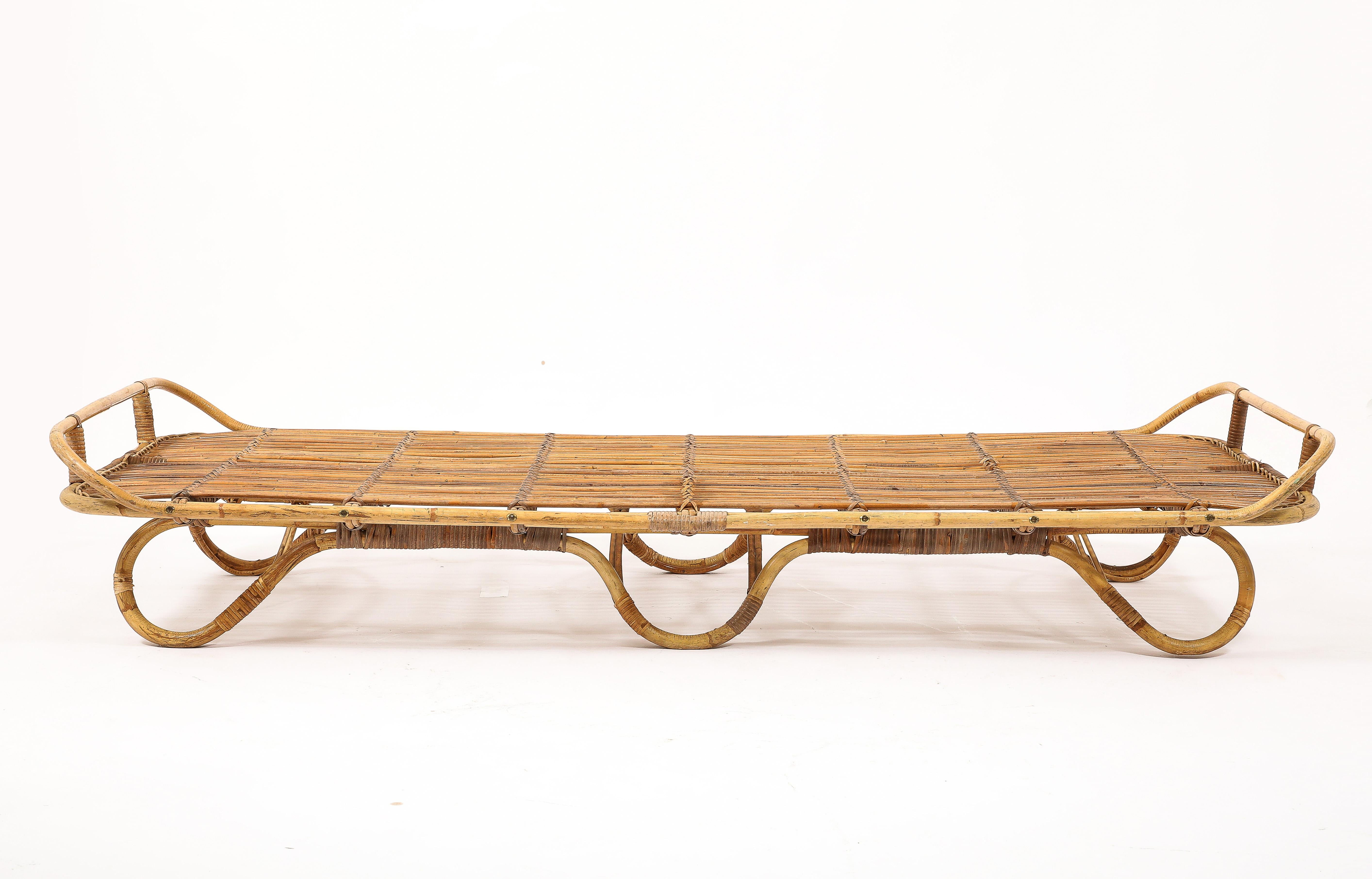 Méridienne en rotin dans le style de Louis Sognot, France, années 1960 Bon état - En vente à New York, NY