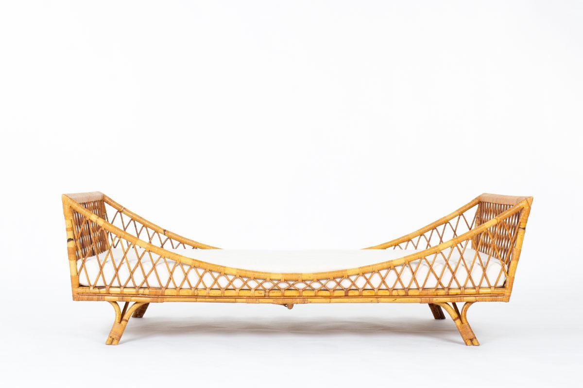 Méridienne en rotin avec matelas en tissu beige 1950 Bon état - En vente à JASSANS-RIOTTIER, FR