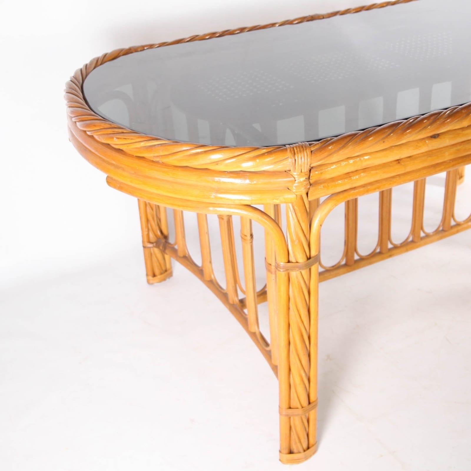 Rattan dining table For Sale 1