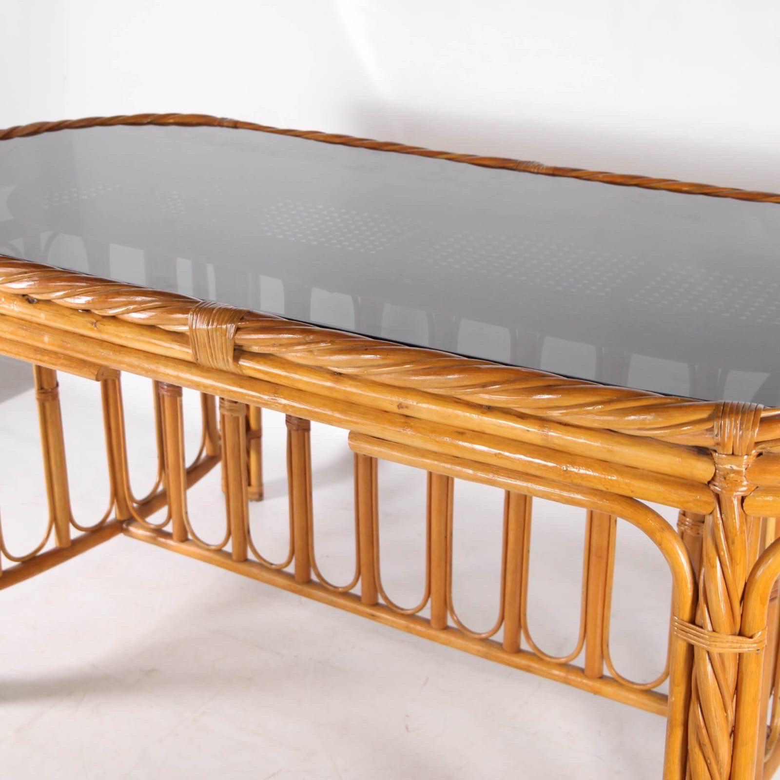Rattan dining table For Sale 2