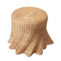 Tavolino in rattan con drappo