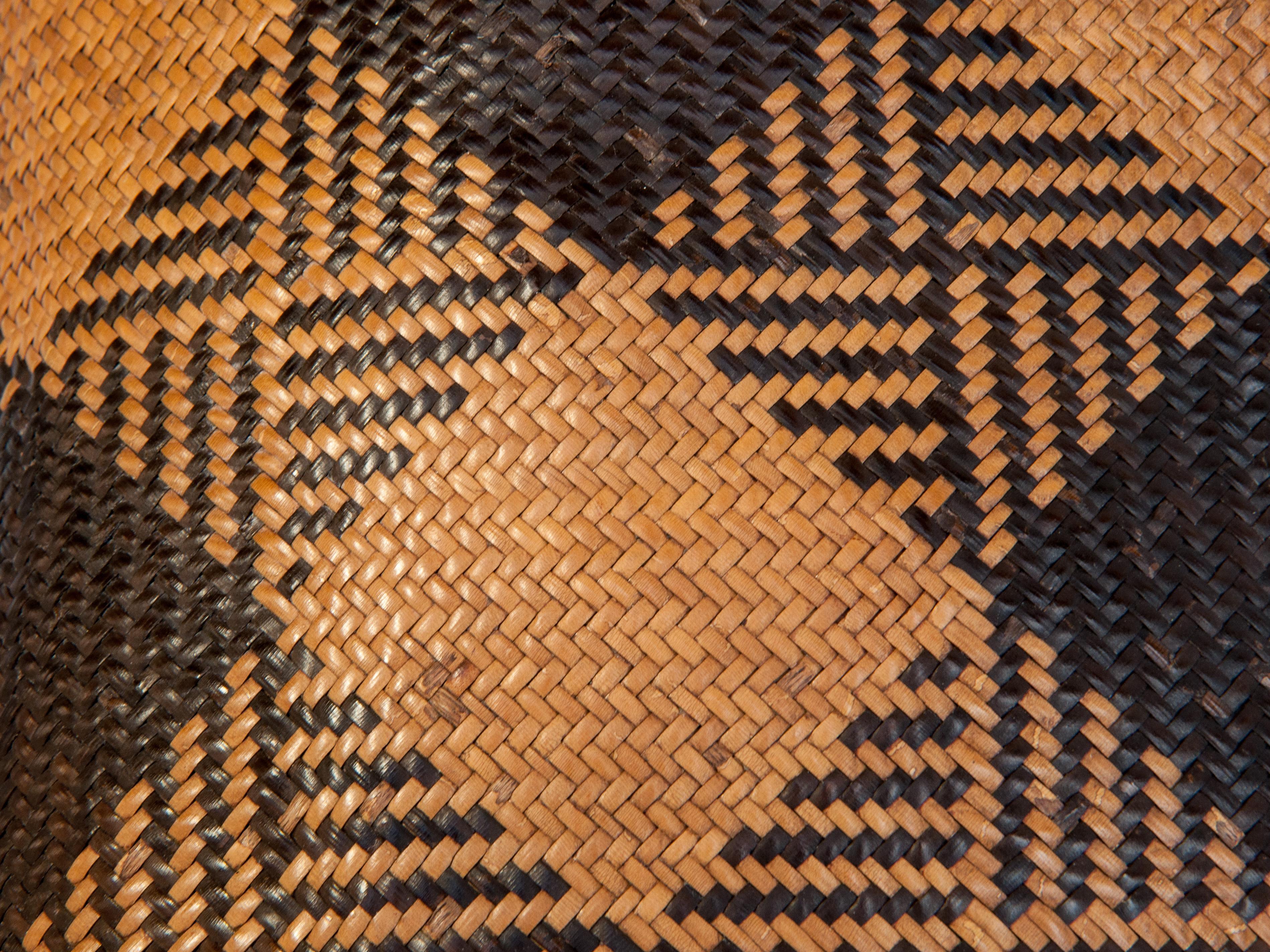 Rattan Drawstring Shoulder Bag Basket, Dayak of Borneo, Late 20th Century 4