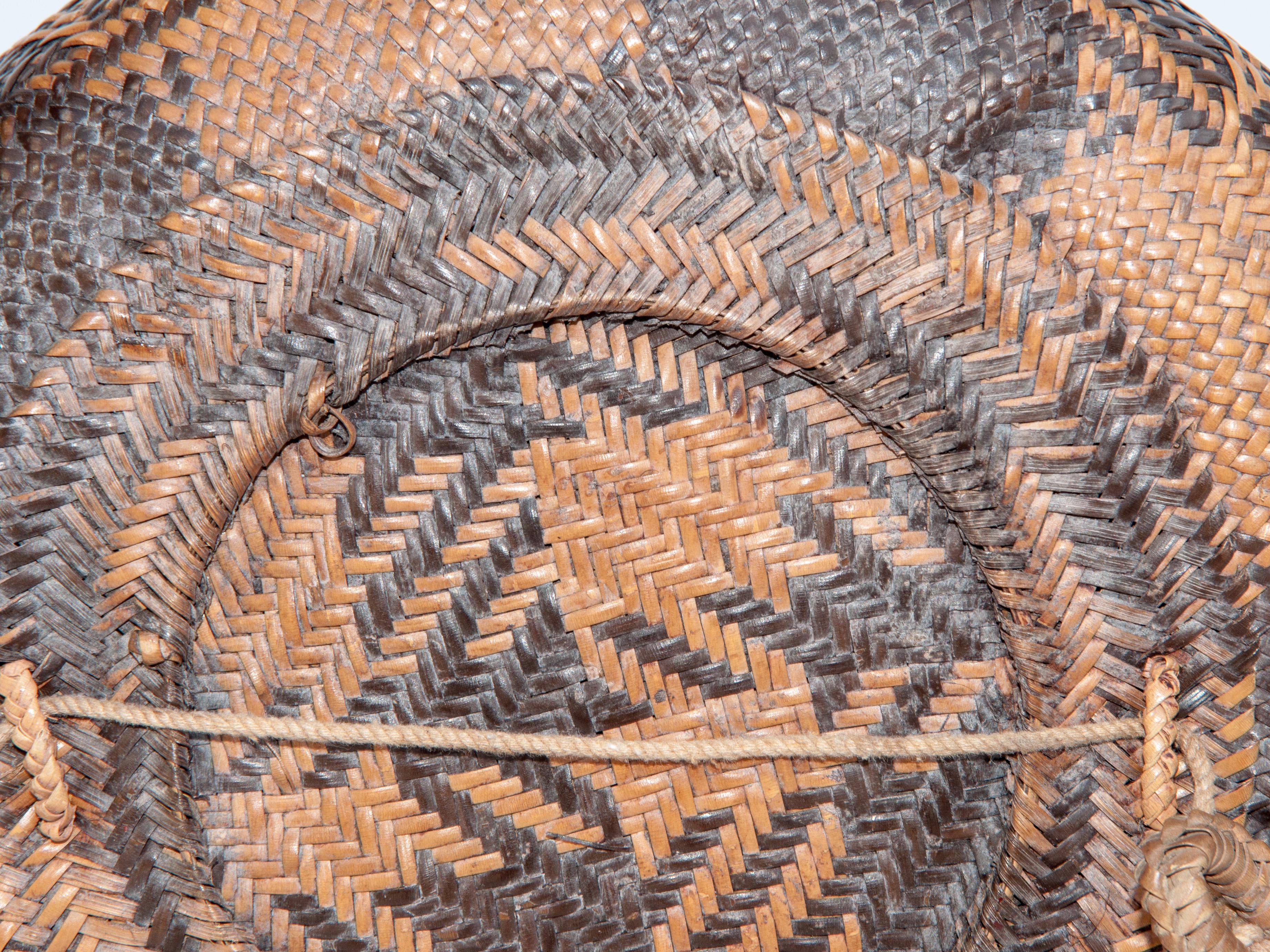Rattan Drawstring Shoulder Bag Basket, Dayak of Borneo, Late 20th Century 2