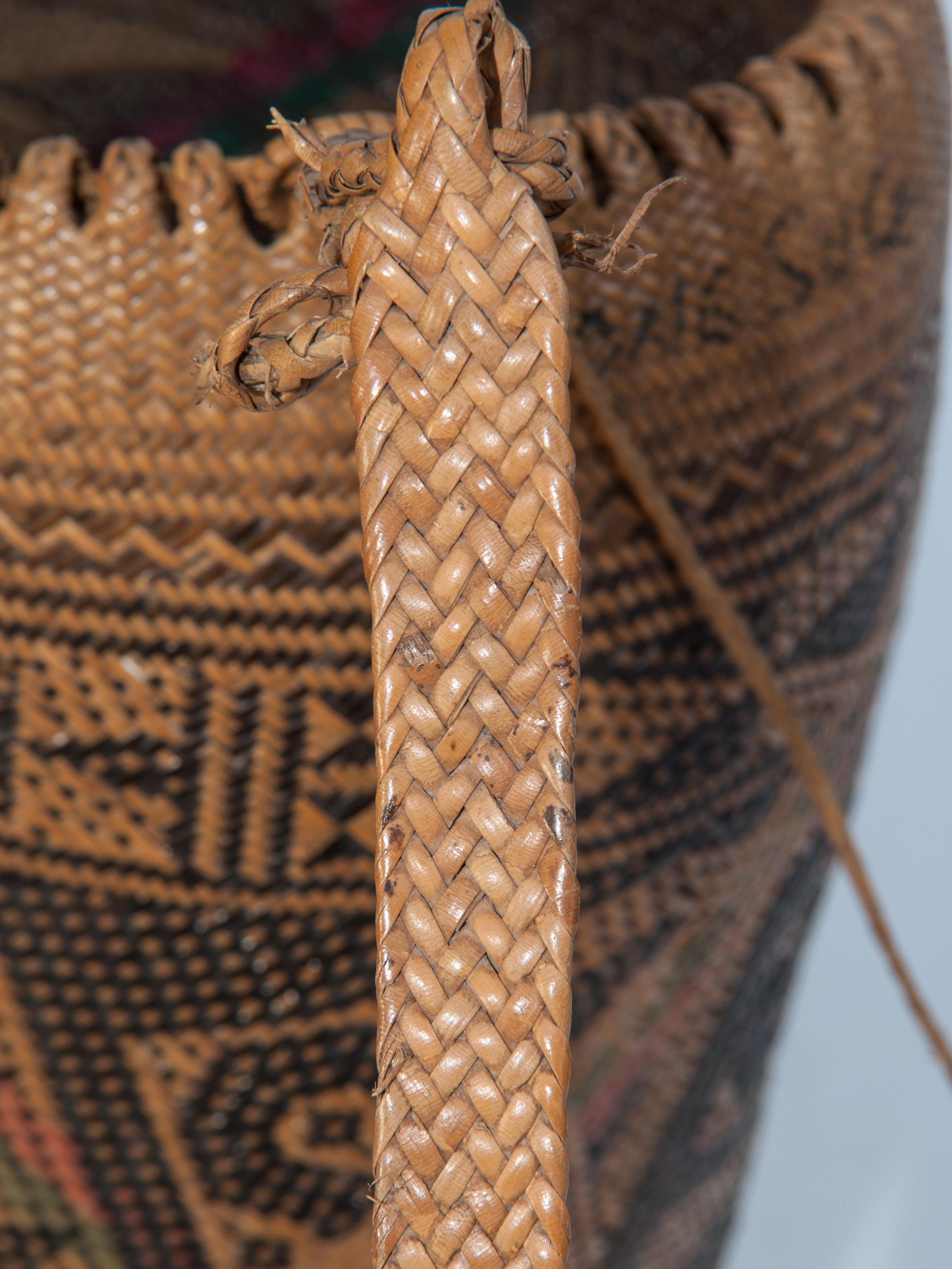 Rattan Drawstring Shoulder Bag Basket, Punan of Borneo, Late 20th Century 7