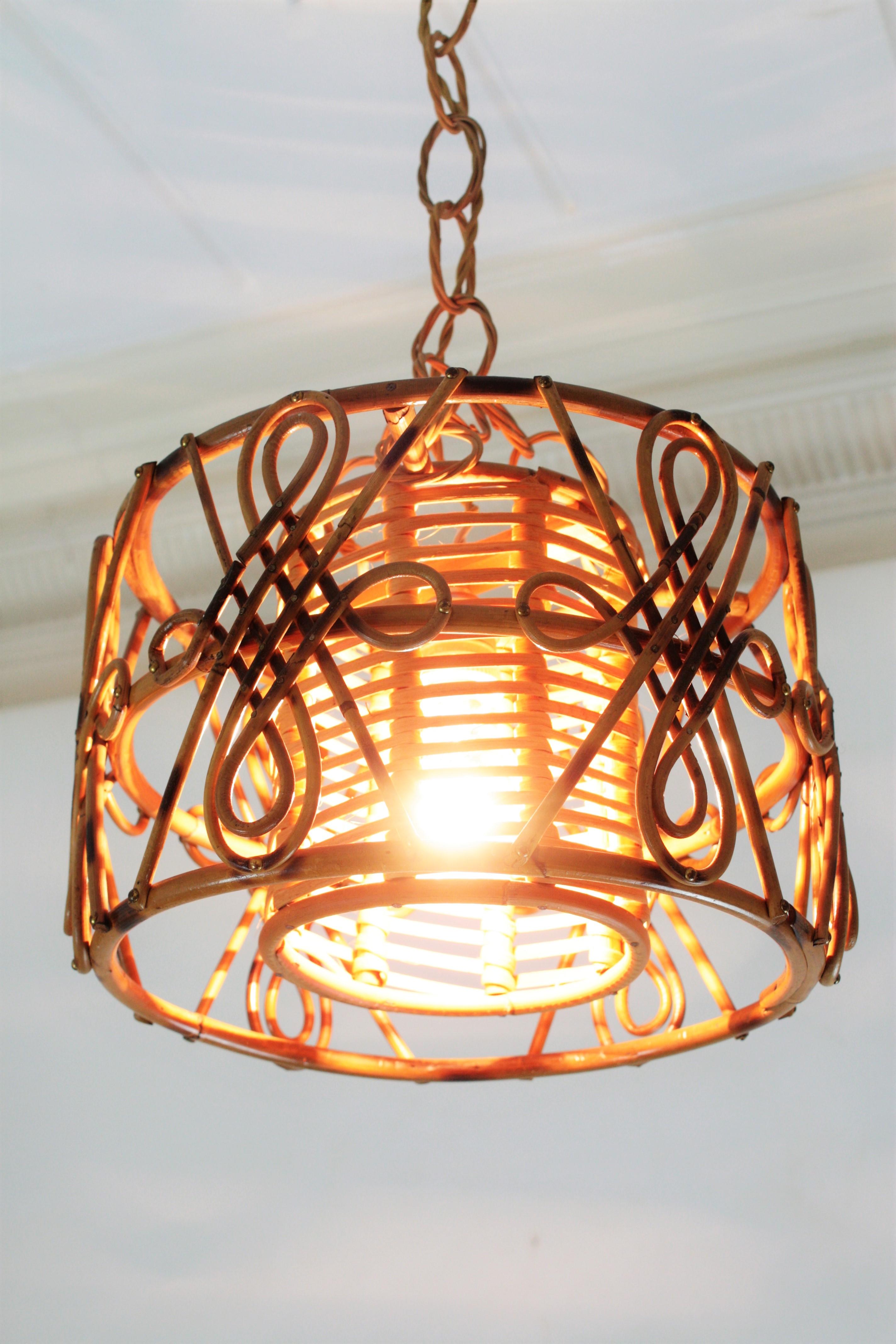 Mid-Century Modern Rattan Drum Form Pendant Hanging Light with Chinoiserie Accents, France, 1950s